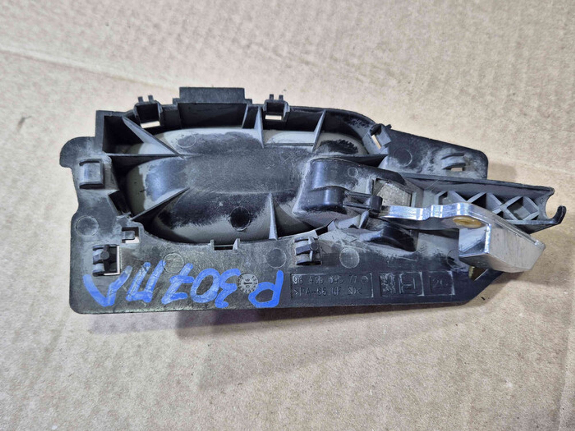 https://ycs.partsauto.market/partsauto-images/thmbs/78ee0fb3787e2dce013ed29fc8a1120c/fc0bcca3bd670209b6966879bce212bc/dc05700dc44dc86d919bad4098027fd6.jpg