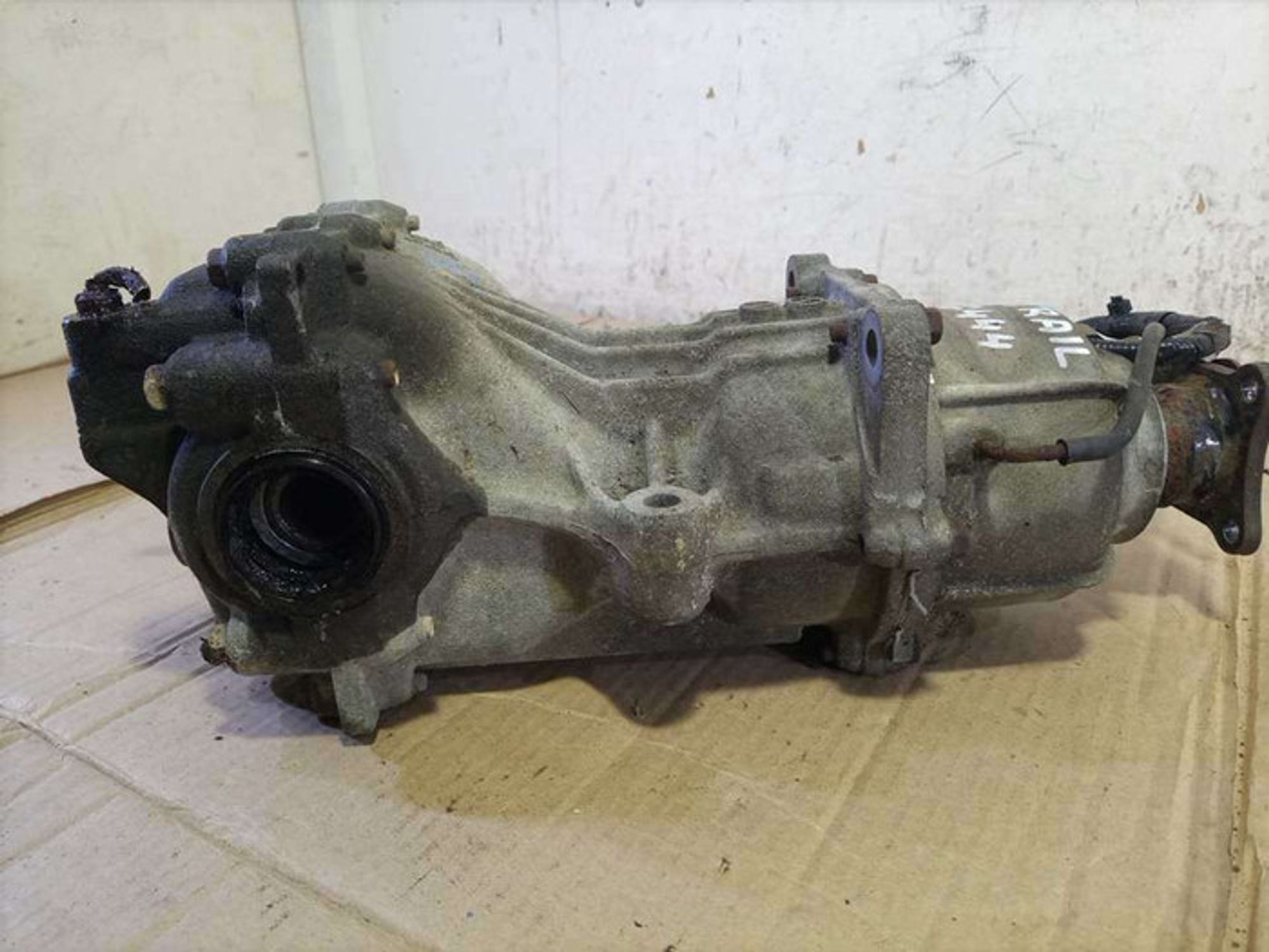 https://ycs.partsauto.market/partsauto-images/thmbs/78ee0fb3787e2dce013ed29fc8a1120c/fc0d16bf6928a68cc363c44137d4d74b/16ab95113649296bbc00700c341380ab.jpg