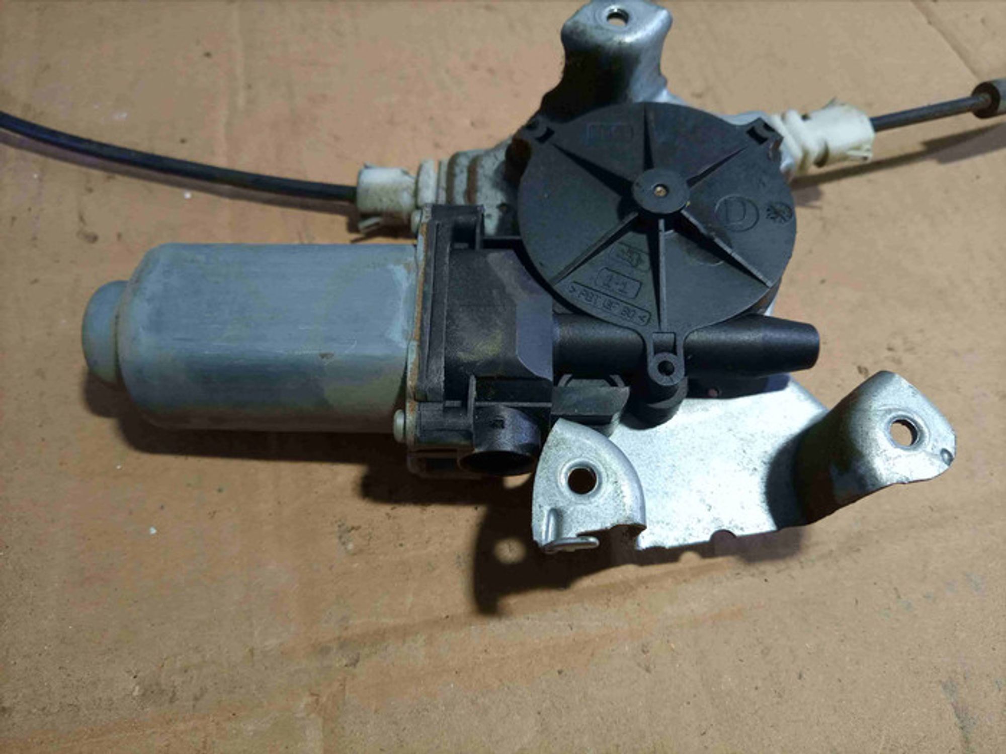 https://ycs.partsauto.market/partsauto-images/thmbs/78ee0fb3787e2dce013ed29fc8a1120c/fc3b3422e56066b8f59d36023250fcd0/c5d01f712de651b87250dc2f1c7db3ee.jpg