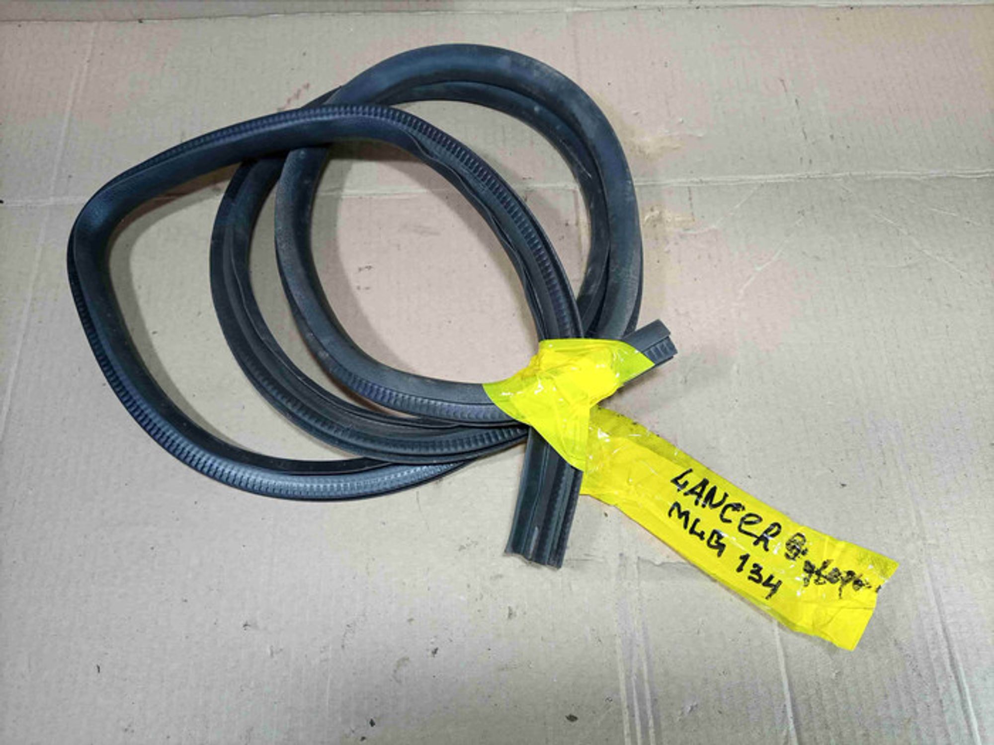 https://ycs.partsauto.market/partsauto-images/thmbs/78ee0fb3787e2dce013ed29fc8a1120c/fd2cef156327287bf7cd6995728148a9/c33a2b9c4f103983d0bd878ba12ba733.jpg