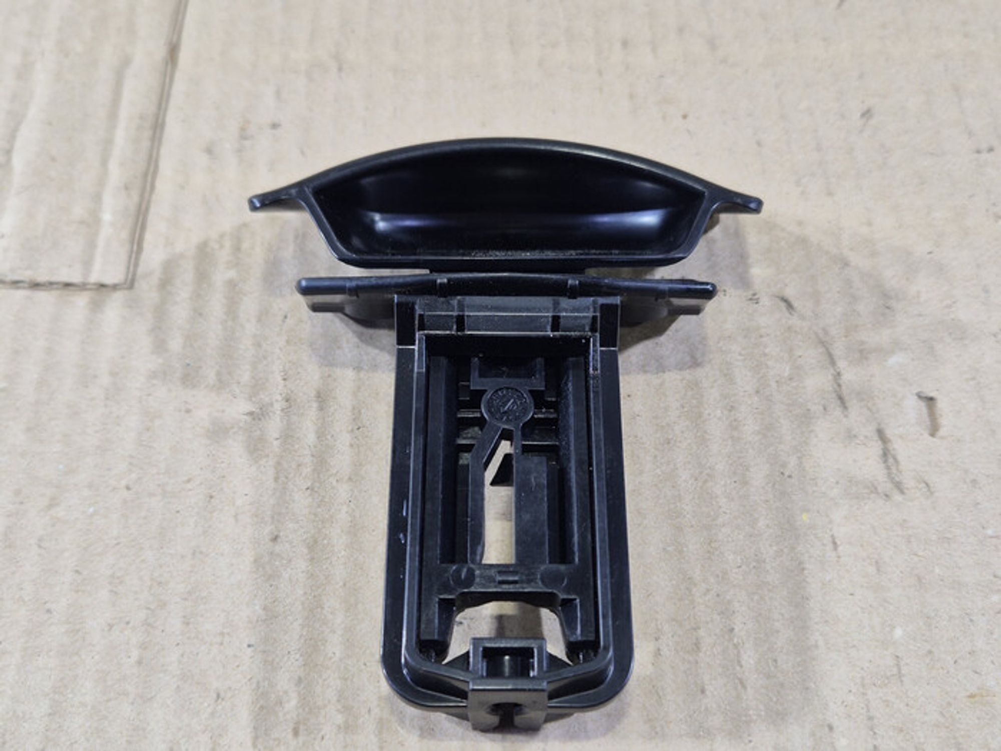 https://ycs.partsauto.market/partsauto-images/thmbs/78ee0fb3787e2dce013ed29fc8a1120c/fe18af438c6608adb6abcb7dc45c74ad/cba7352600a73a6a2d00f17894b2bef8.jpg