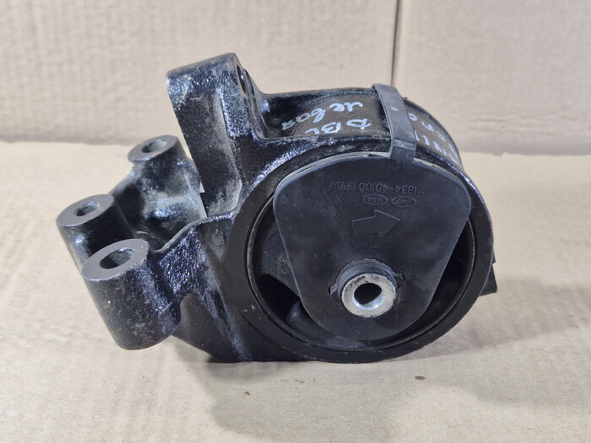 https://ycs.partsauto.market/partsauto-images/thmbs/78ee0fb3787e2dce013ed29fc8a1120c/fec2fd2d29b2ea80181b4d4da1d2213a/0d3b70f73d4d50916d0ba0caf299cc52.jpg