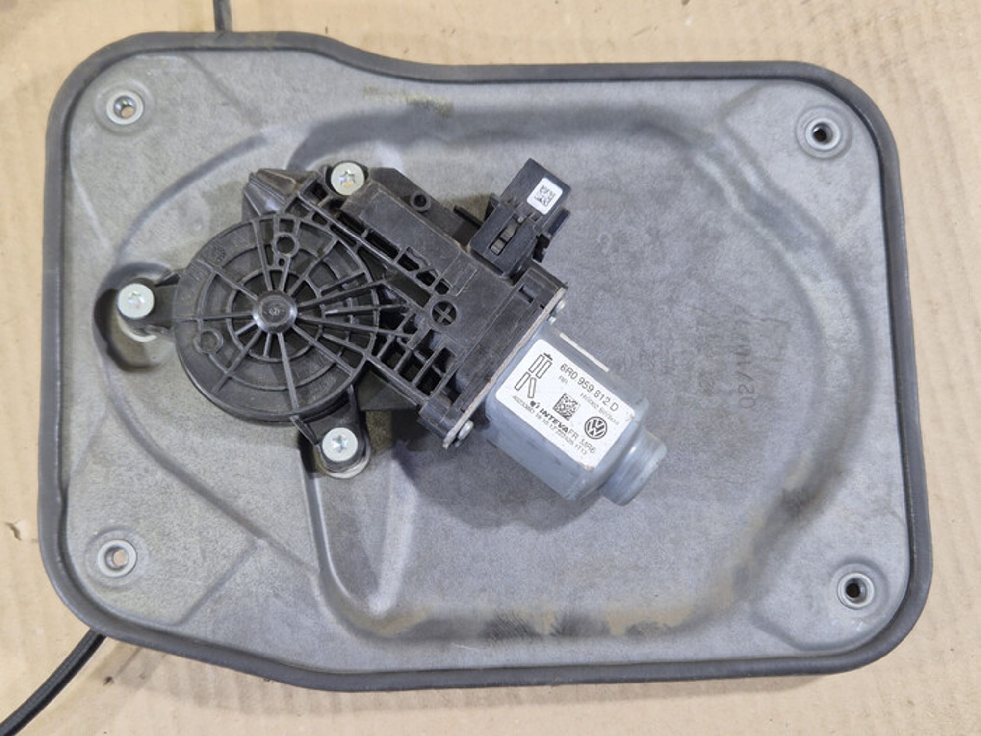 https://ycs.partsauto.market/partsauto-images/thmbs/78ee0fb3787e2dce013ed29fc8a1120c/ffbbbf238fc8c893d81a633567aba5c0/e225a0b693a69e1d56cf03f7339e1161.jpg