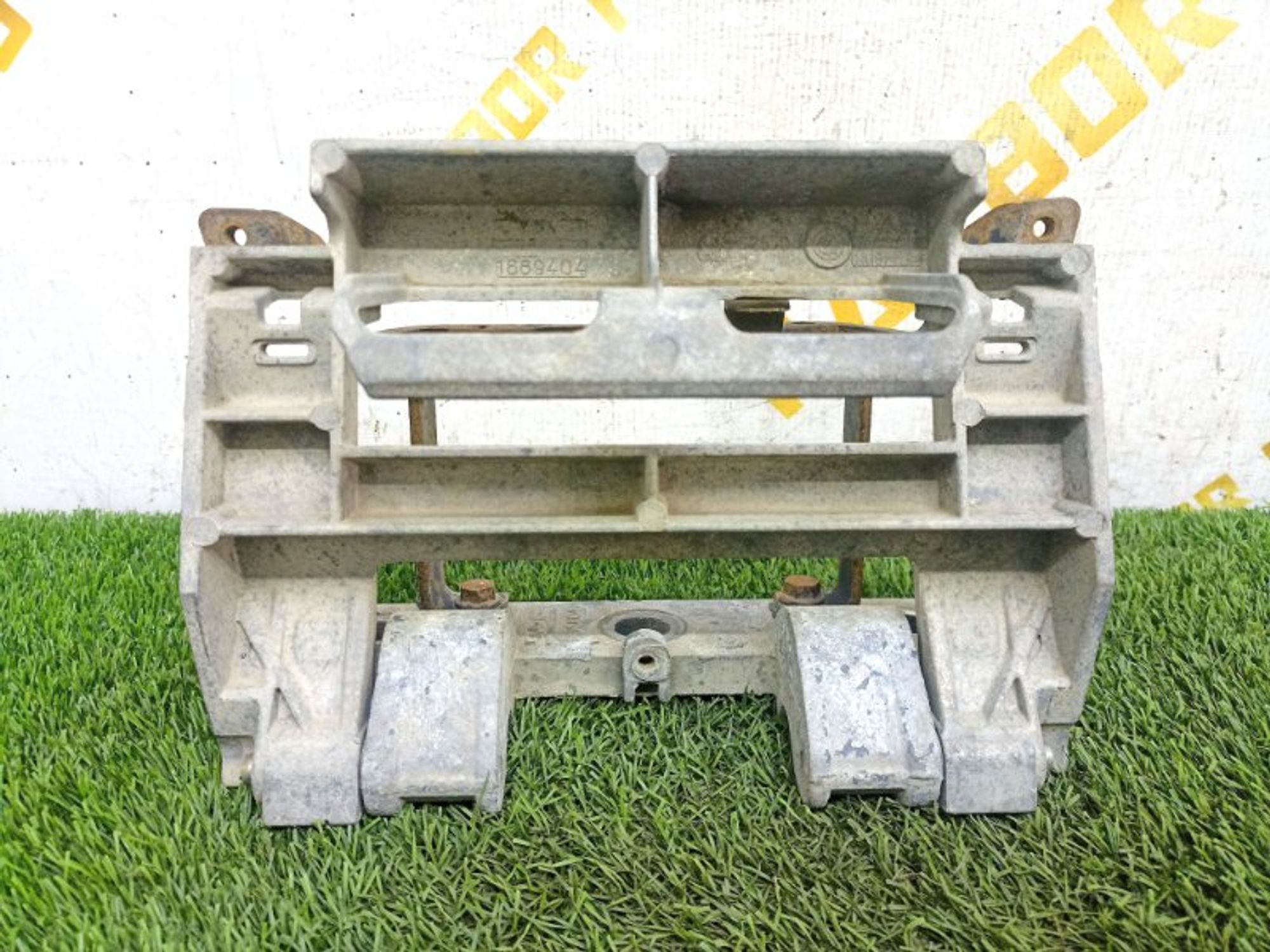 https://ycs.partsauto.market/partsauto-images/thmbs/810a4be2715b5abf25a0bfa7a577948e/70be1f1faedb4716892552260accc436/c5a35535fa8c67494807e23a628282f8.jpg