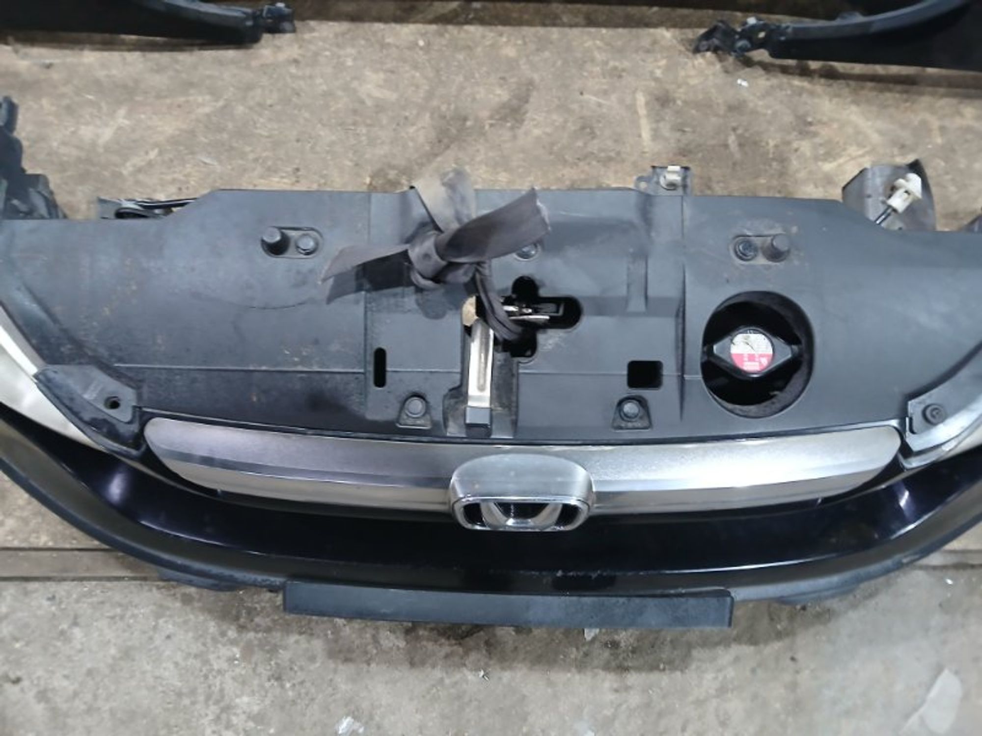 https://ycs.partsauto.market/partsauto-images/thmbs/84e14ca707935ccb1ed00cae054931e6/08952ad6fef1af76e94072af08a7643c/140aab154aa127ba1343d9fc23bf69ae.jpg