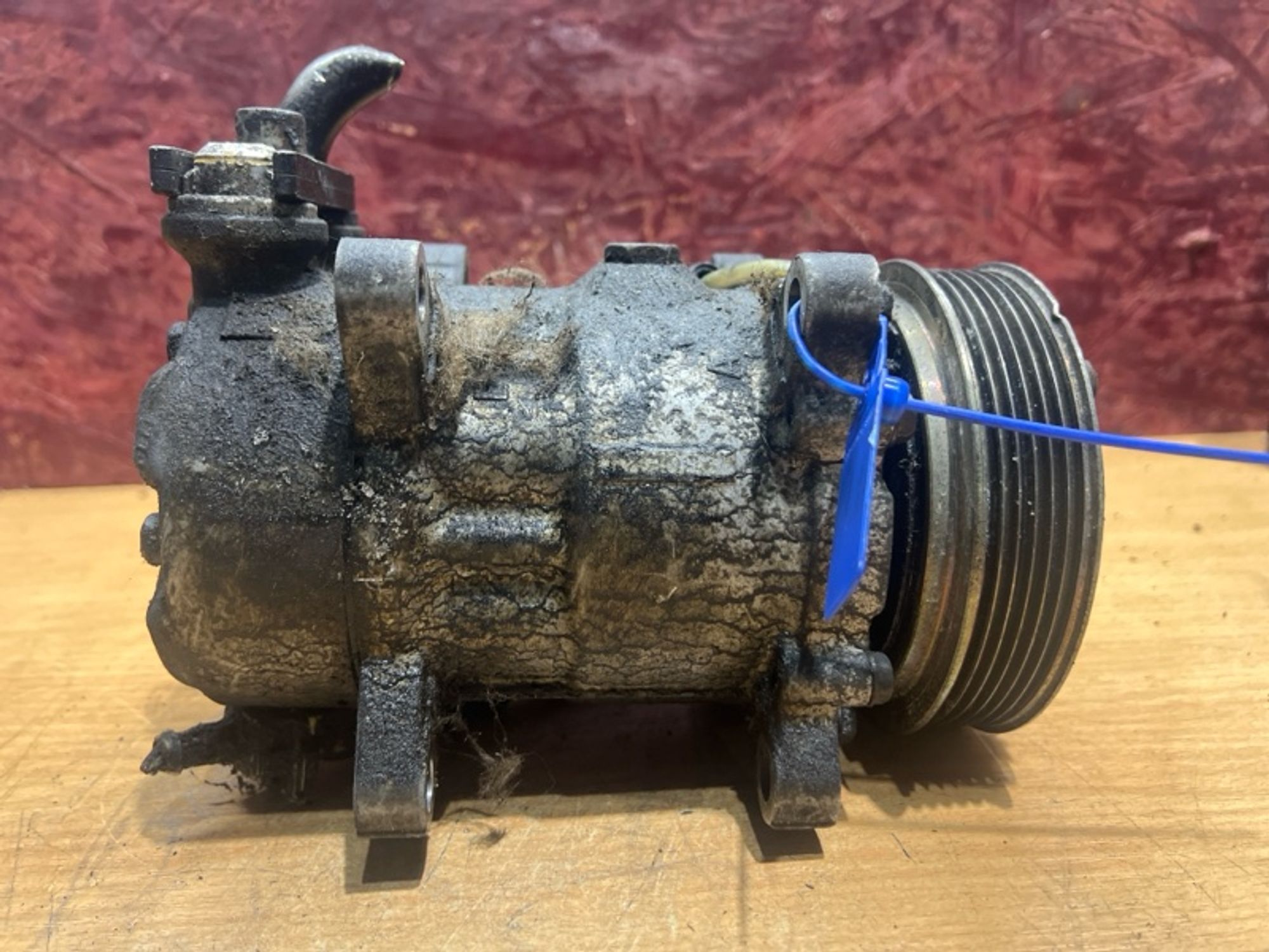 https://ycs.partsauto.market/partsauto-images/thmbs/84e14ca707935ccb1ed00cae054931e6/09305c52475182bbfefbfa0662b67ee0/561cdc7a8ad20835f3c53f5ff272537b.jpg