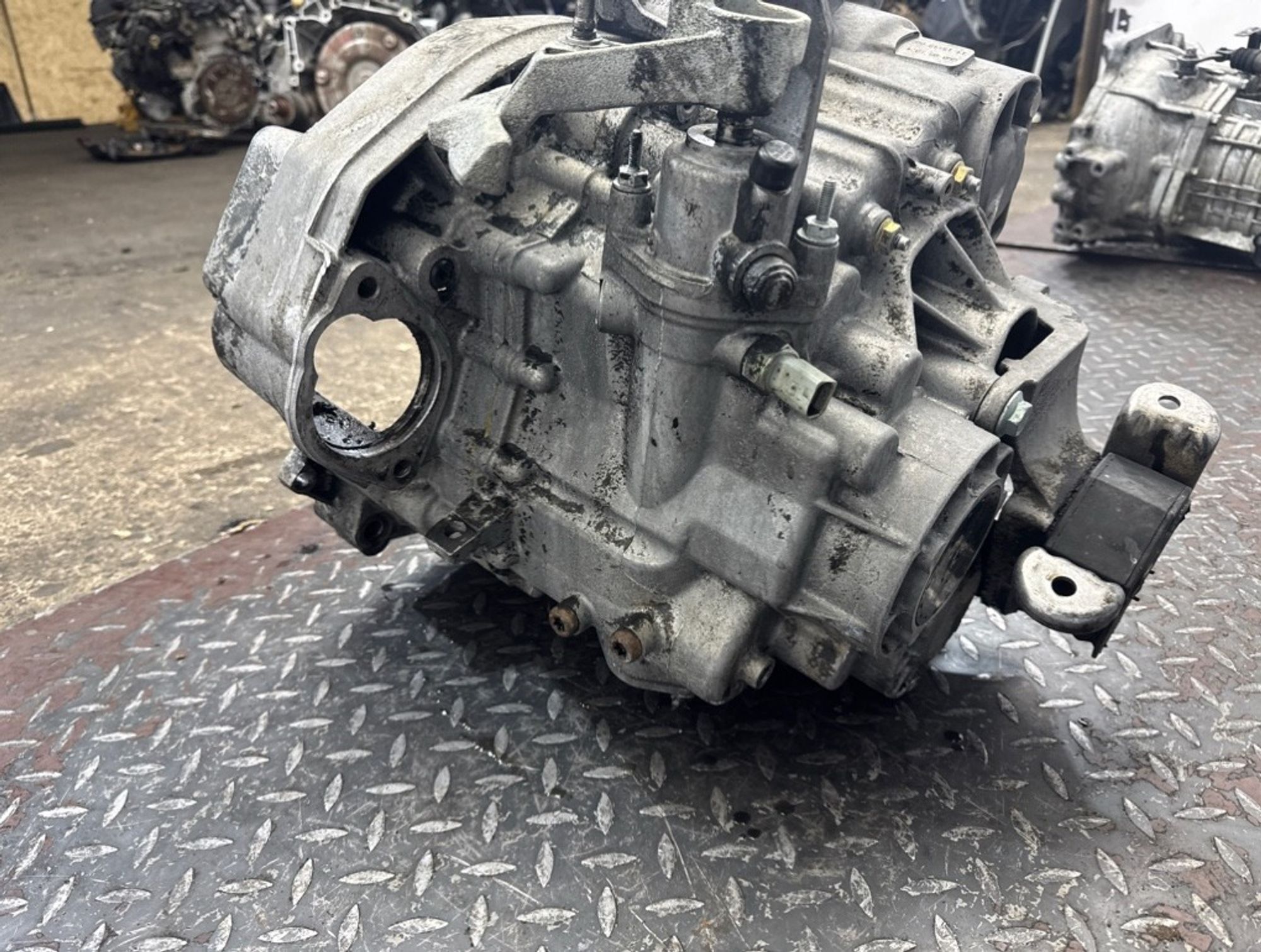 МКПП Volkswagen Transporter T5 AXE GWB, 65000 рублей, Москва