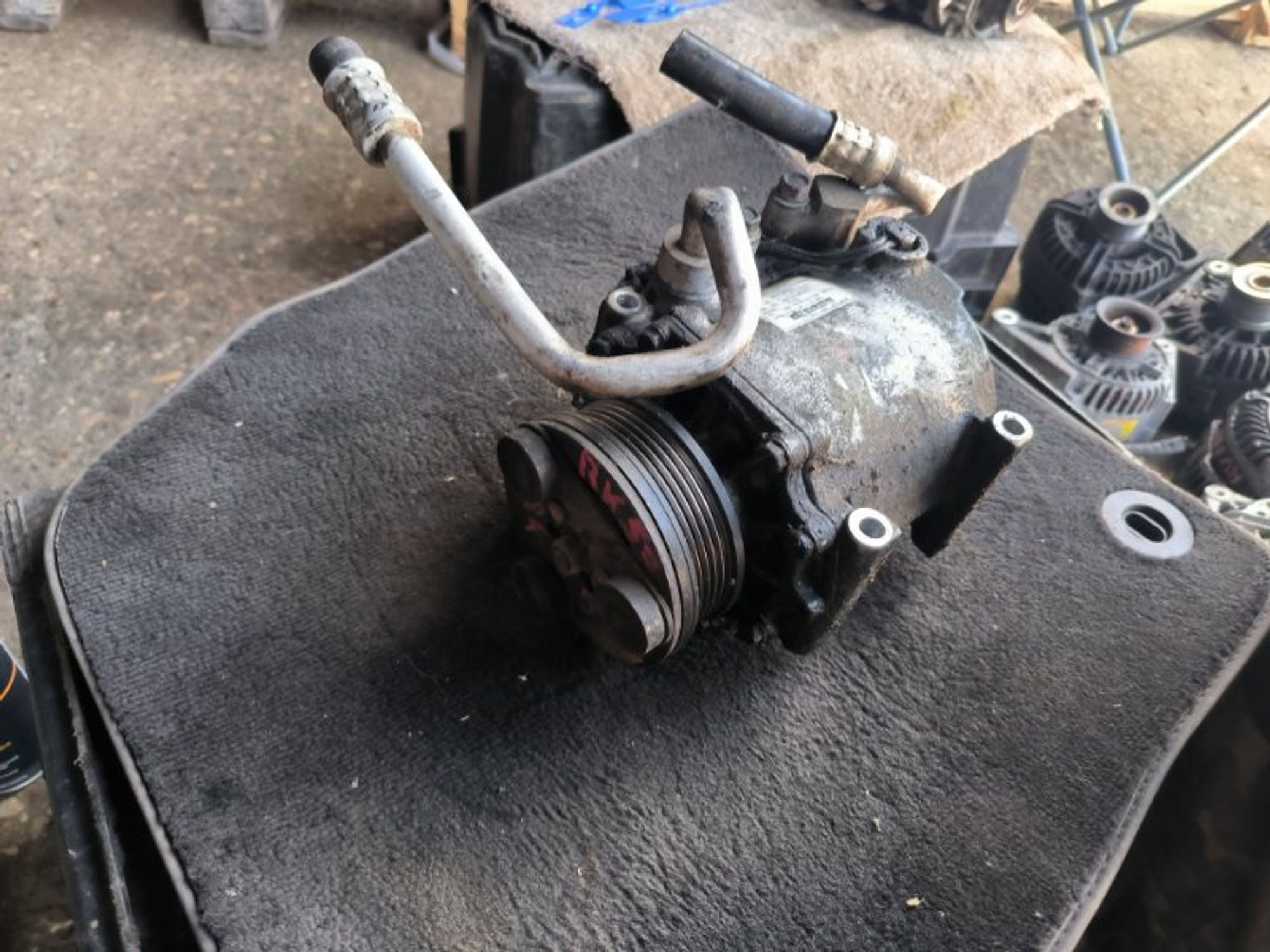 https://ycs.partsauto.market/partsauto-images/thmbs/84e14ca707935ccb1ed00cae054931e6/0cd421d76457fb9d6e46df358b753da7/056478409512c490d3eaa4d5b67199c9.jpg