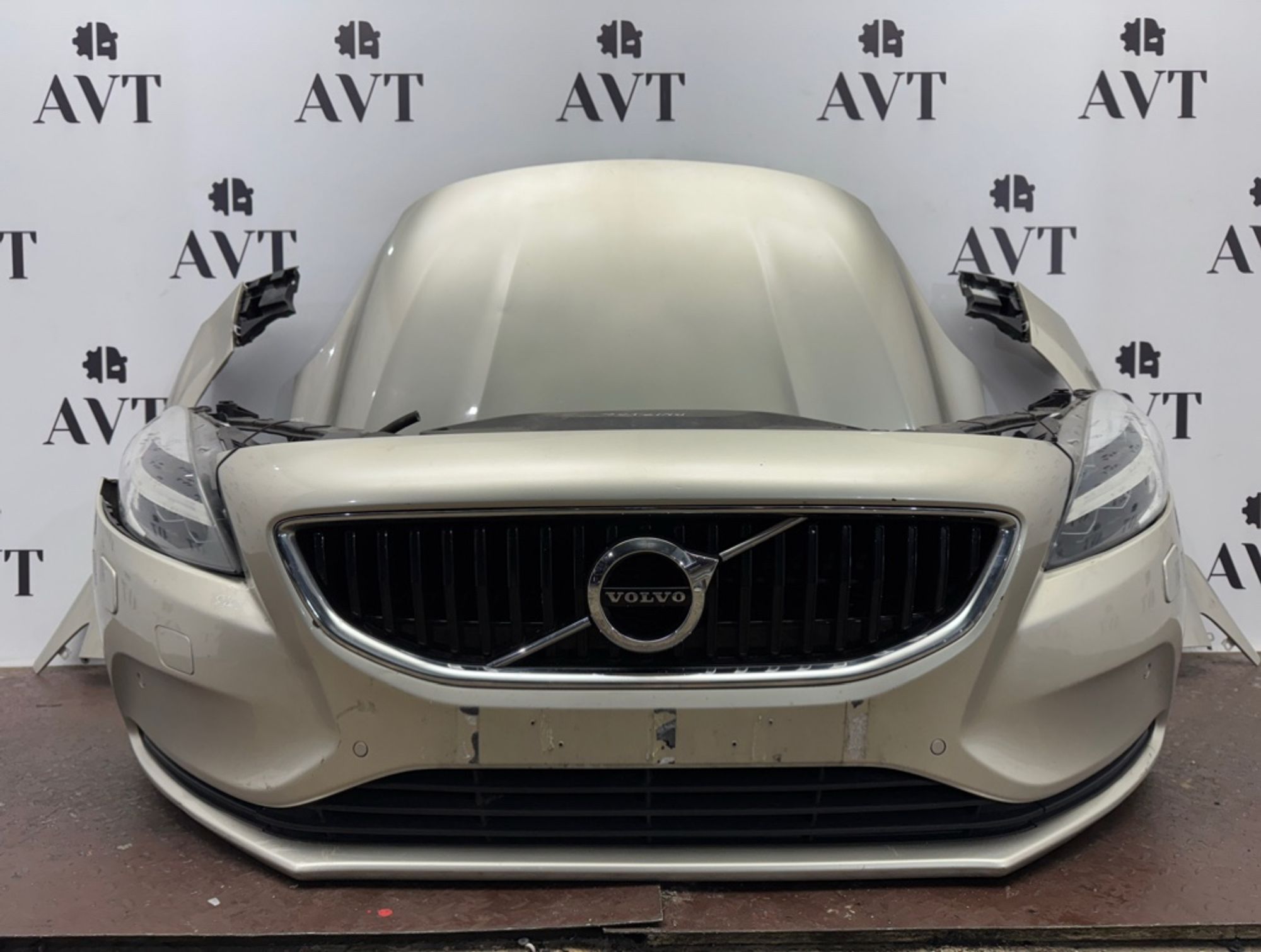 Ноускат (Nose Cut) Volvo V40 31283732, 125000 рублей, Москва