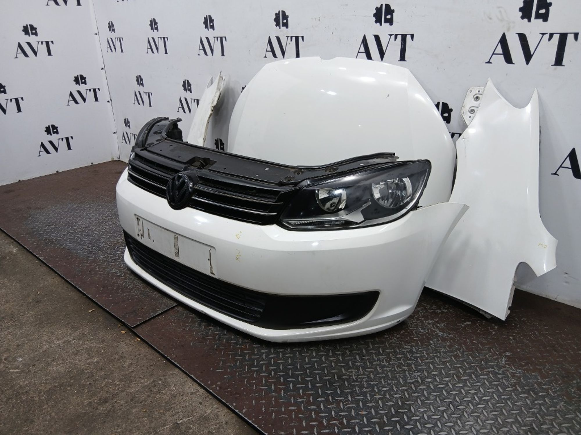 Ноускат (Nose Cut) Volkswagen Touran 1T0807217R, 115000 рублей, Москва
