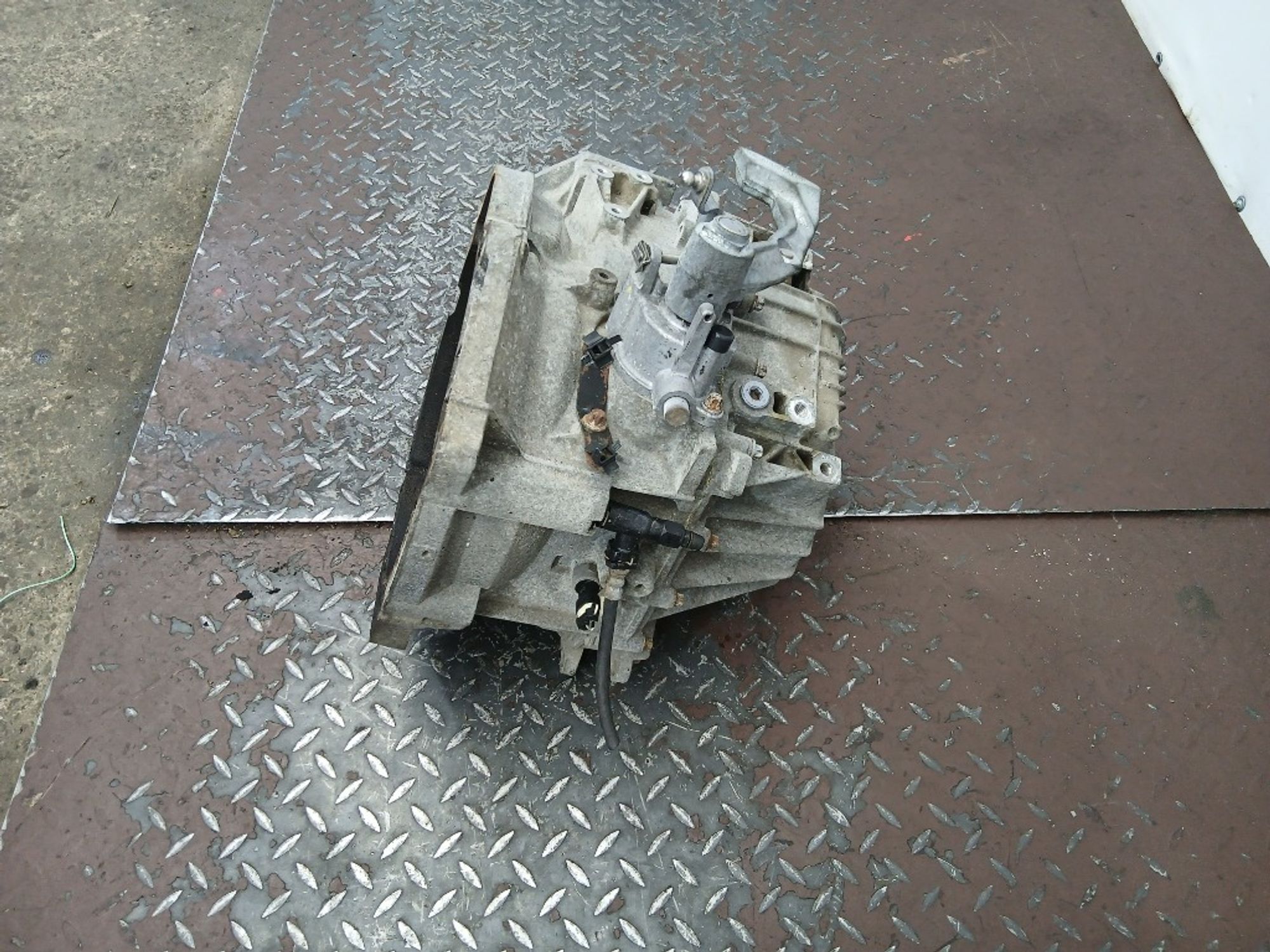 МКПП Opel Corsa Z13DTH 55193621, 15000 рублей, Москва