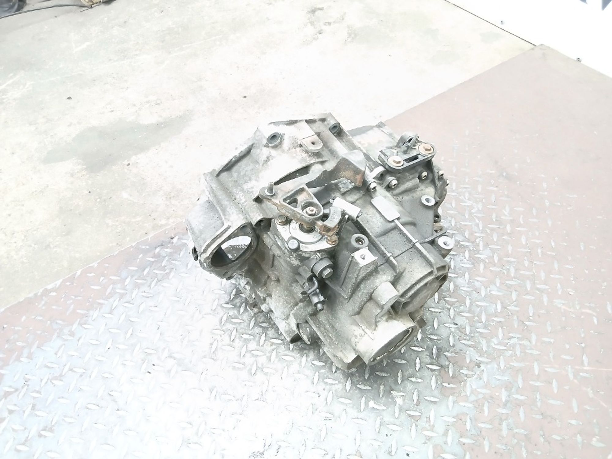 МКПП Volkswagen Tiguan CBAB LHD, 23000 рублей, Москва