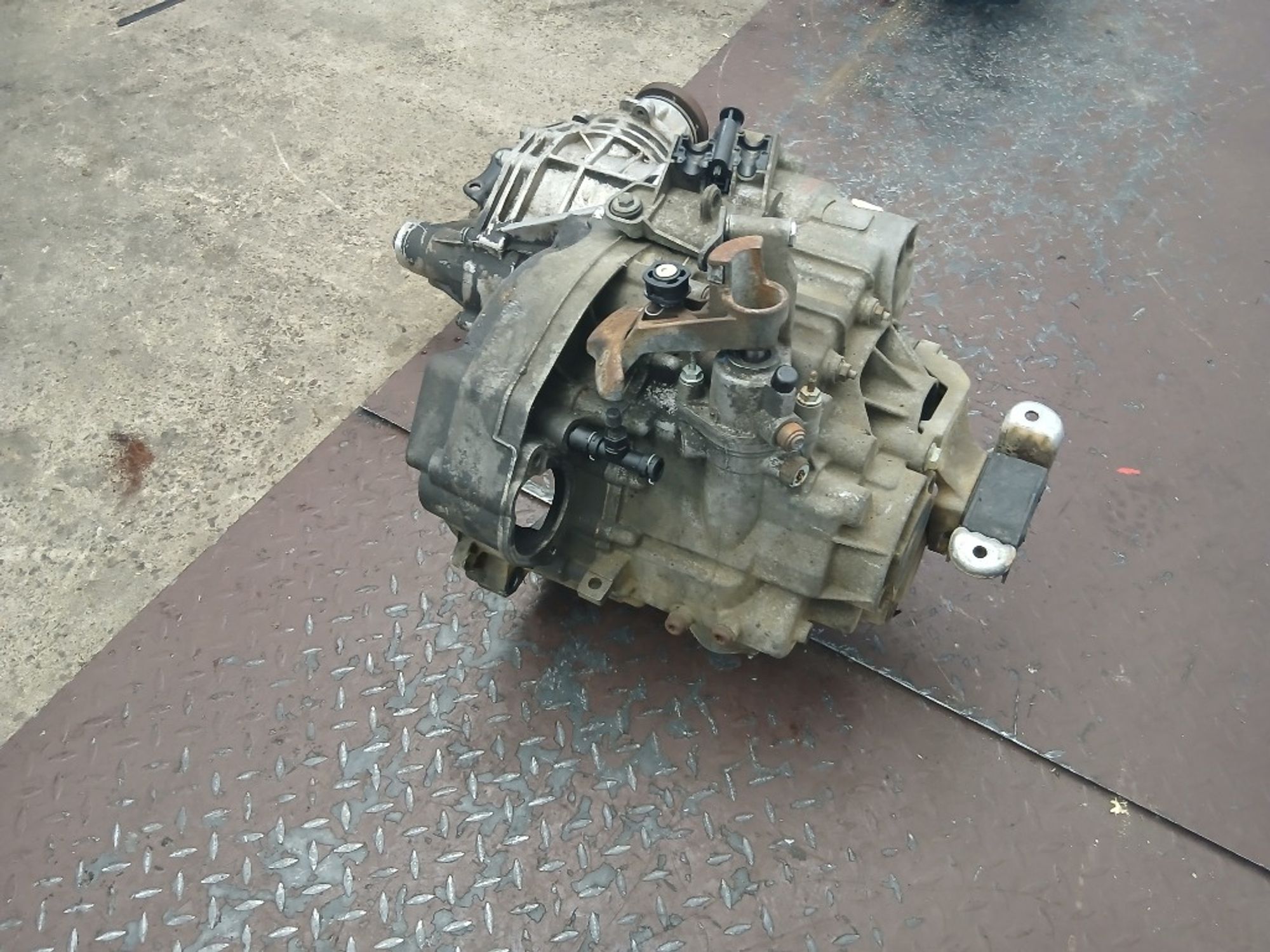 МКПП Volkswagen Multivan AXE HNE, 65000 рублей, Москва