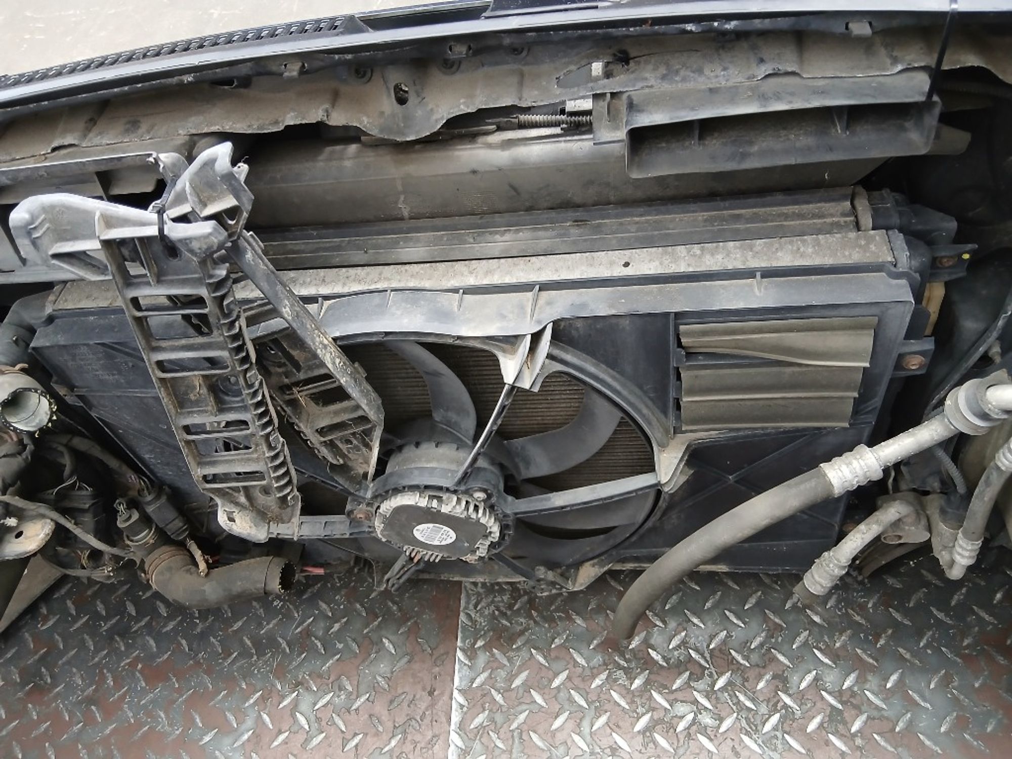 Ноускат (Nose Cut) Volkswagen Touran 1T0807221D, 85000 рублей, Москва