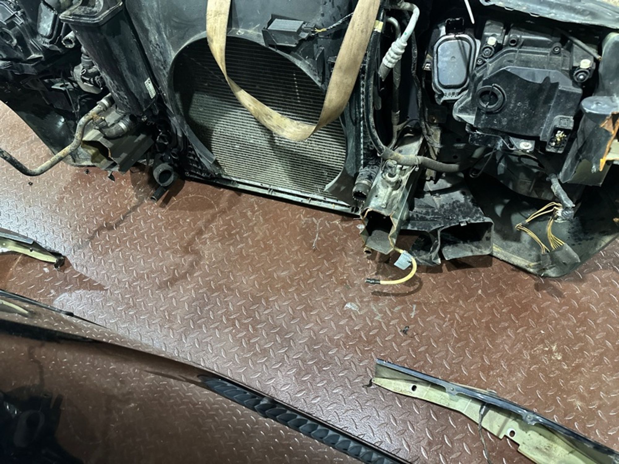 https://ycs.partsauto.market/partsauto-images/thmbs/84e14ca707935ccb1ed00cae054931e6/4608fff69f282ceeb09a9fe76078555c/6bf76644992a19becd31b76a10721771.jpg