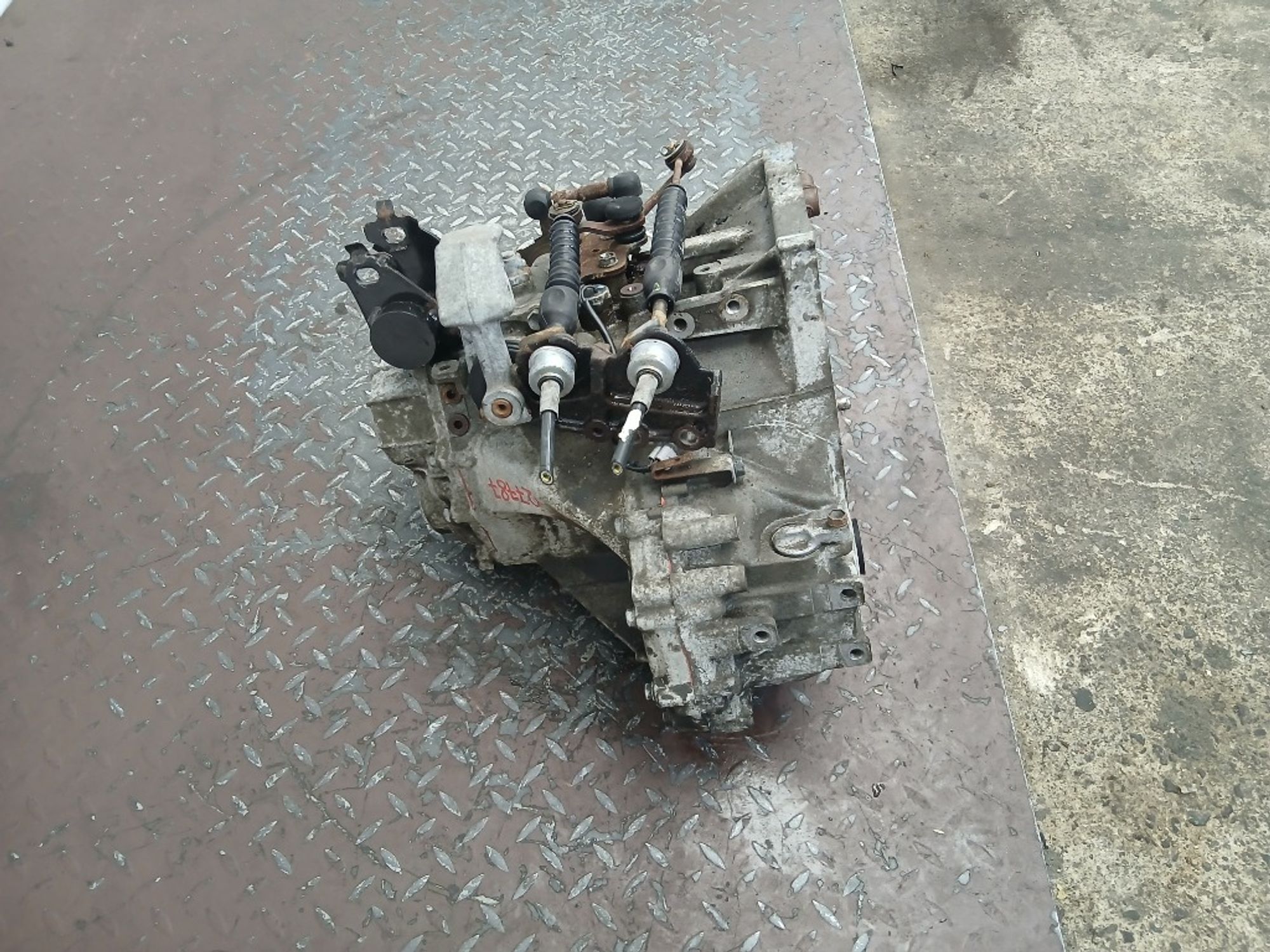 МКПП Toyota Auris 1ZR-FE 3311102020, 30000 рублей, Москва