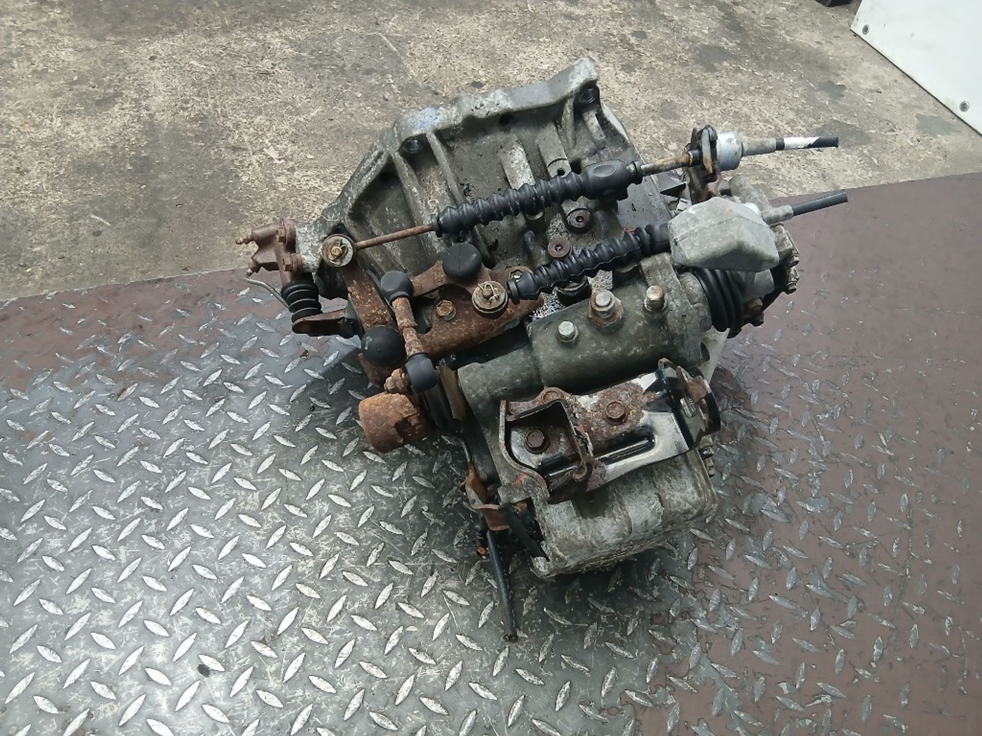 МКПП Toyota Auris 1ZR-FE 3311102020, 30000 рублей, Москва