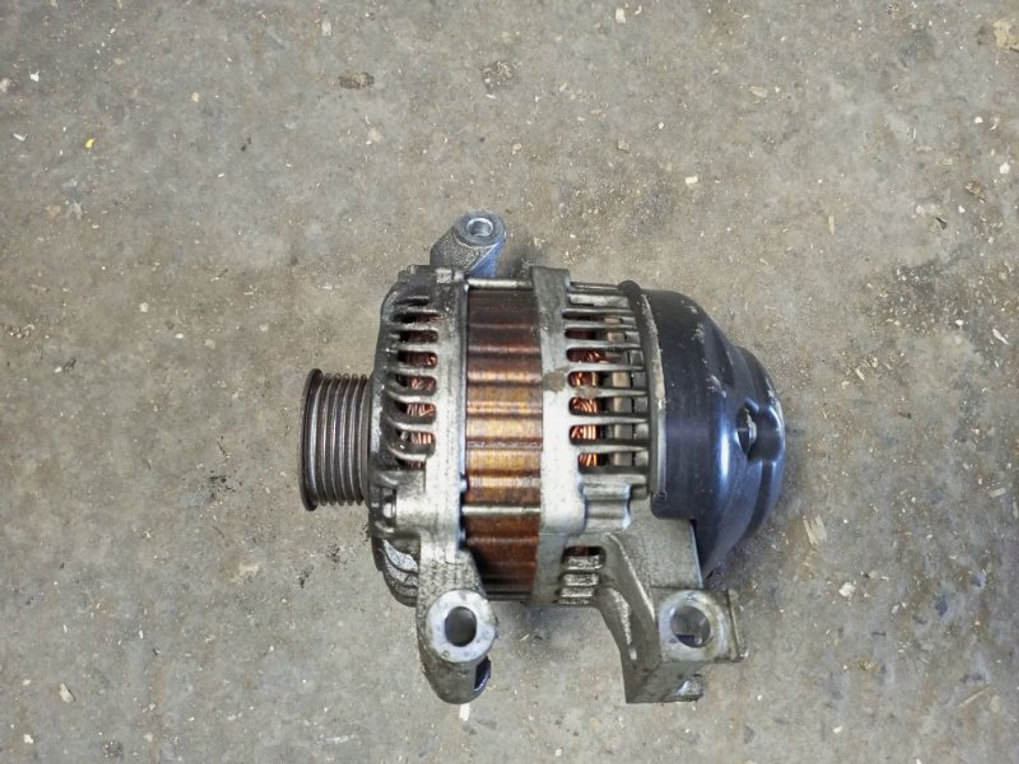 https://ycs.partsauto.market/partsauto-images/thmbs/84e14ca707935ccb1ed00cae054931e6/5b7ee1a12799220741de4a062090c7e5/5068389c0104880da1bbce88a1ddb895.jpg