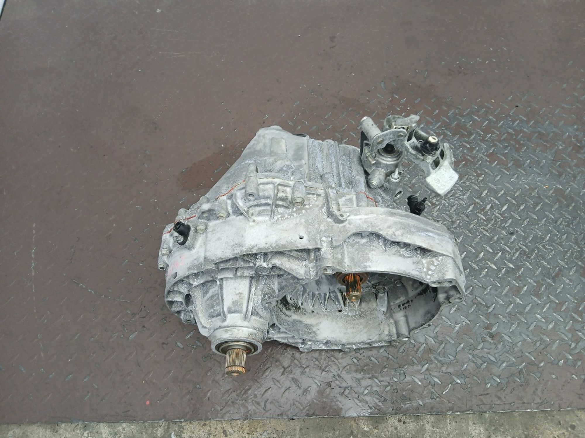 МКПП Volkswagen Transporter AXE JFT, 65000 рублей, Москва