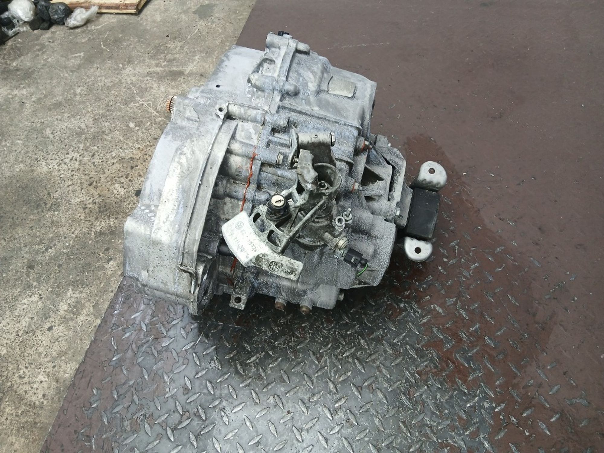 МКПП Volkswagen Transporter AXE JFT, 65000 рублей, Москва