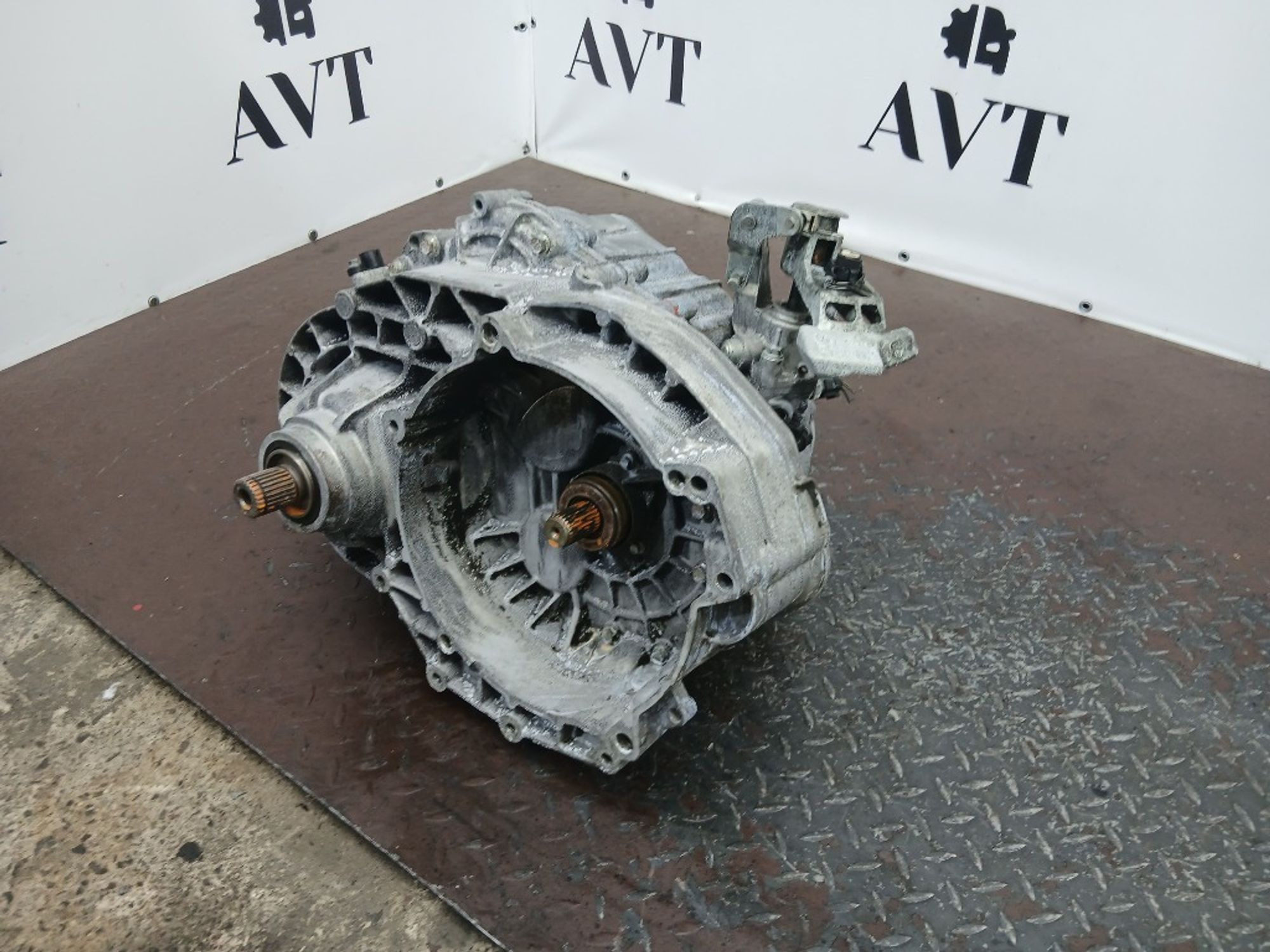 МКПП Volkswagen Transporter AXE JFT, 65000 рублей, Москва