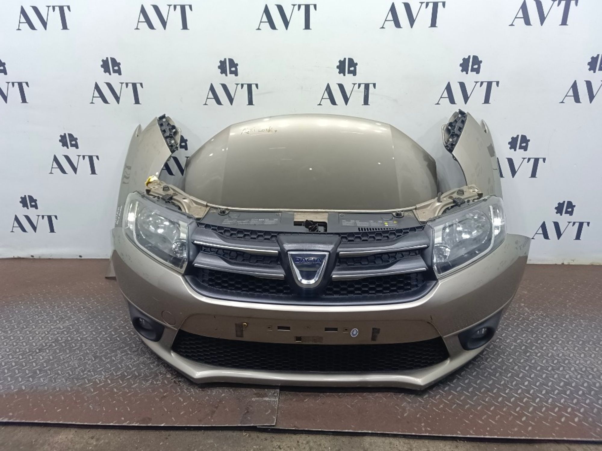 Ноускат (Nose Cut) Renault Sandero 620223572R, 90000 рублей, Москва