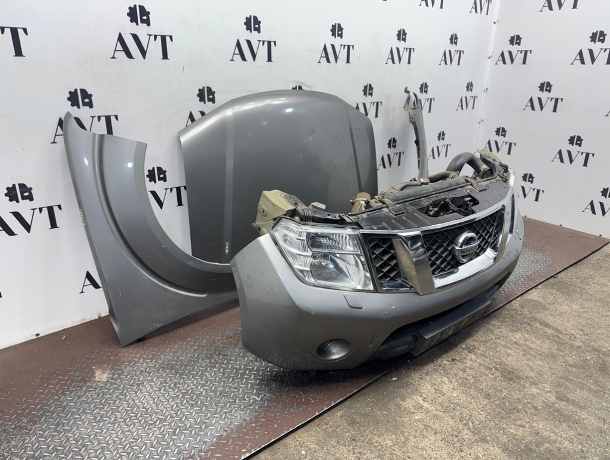 Ноускат (Nose Cut) Nissan Navara YD25 620225X00H, 165000 рублей, Москва