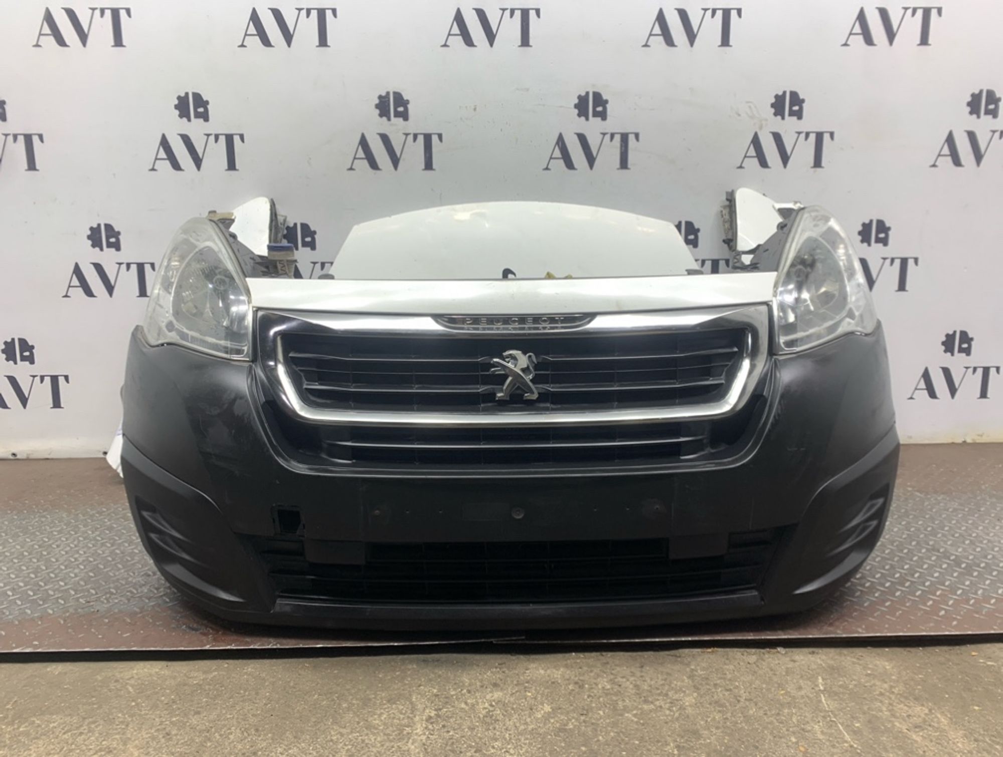 Ноускат (Nose Cut) Peugeot Partner 2 9810923377, 140000 рублей, Москва