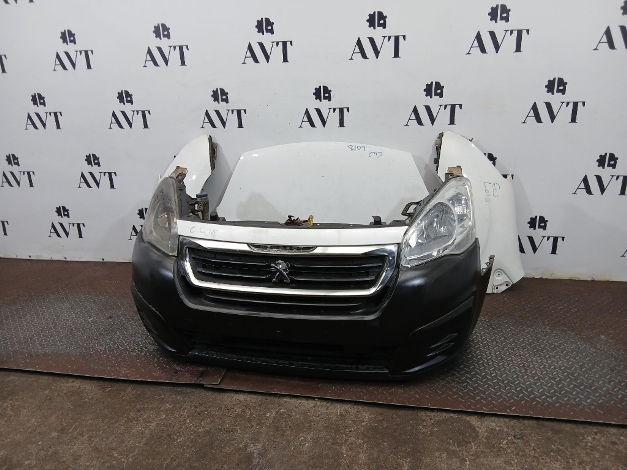 Ноускат (Nose Cut) Peugeot Partner 9810923377, 140000 рублей, Москва