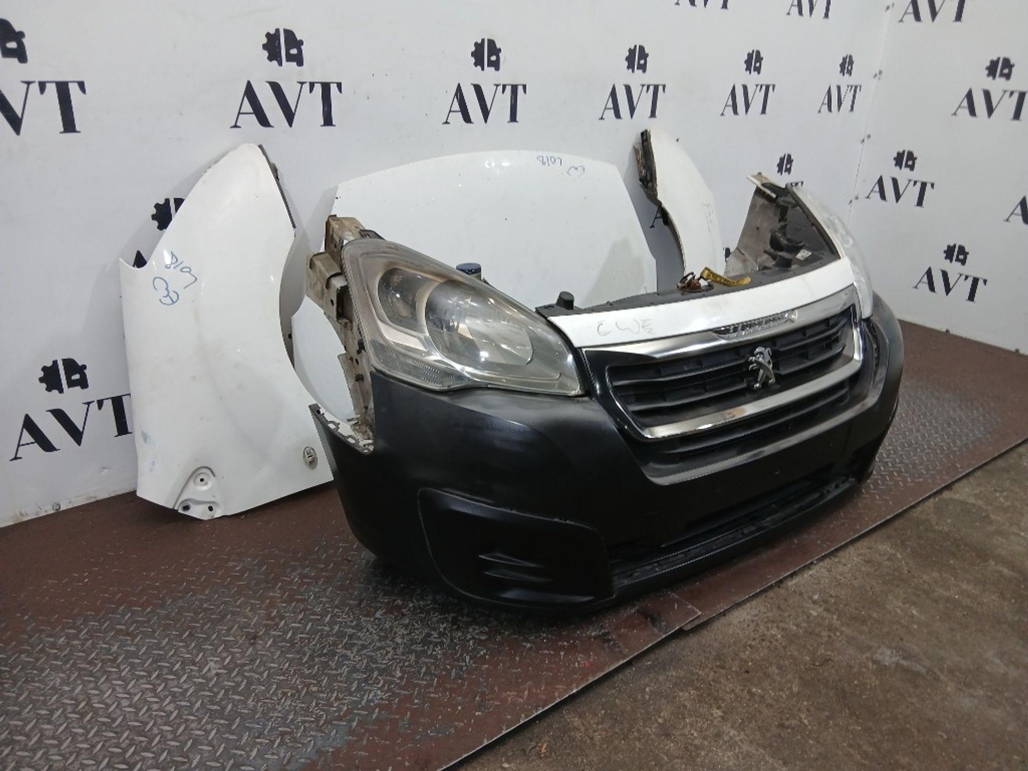 Ноускат (Nose Cut) Peugeot Partner 9810923377, 140000 рублей, Москва
