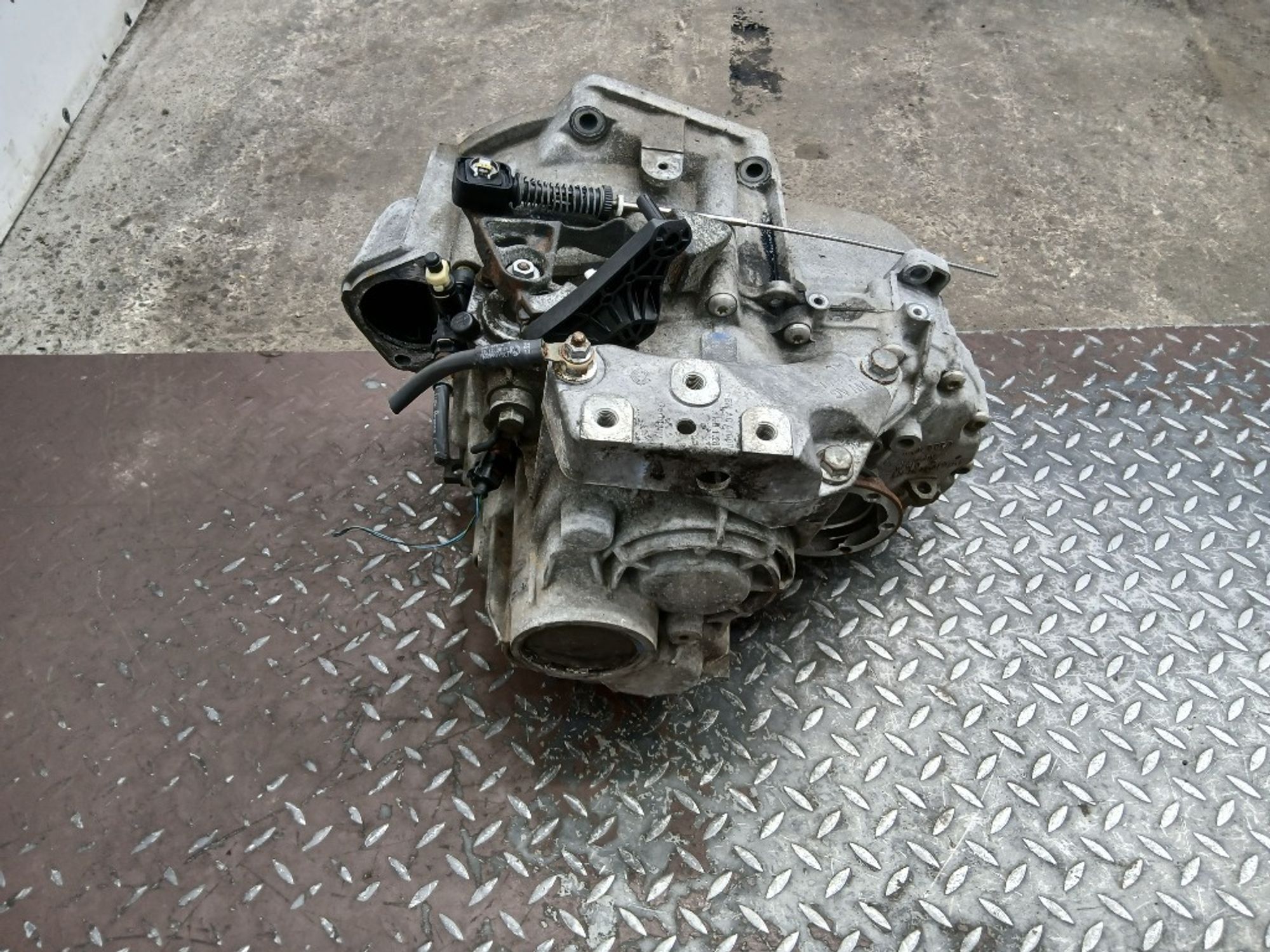 МКПП Volkswagen Golf CFGB NFN, 15000 рублей, Москва