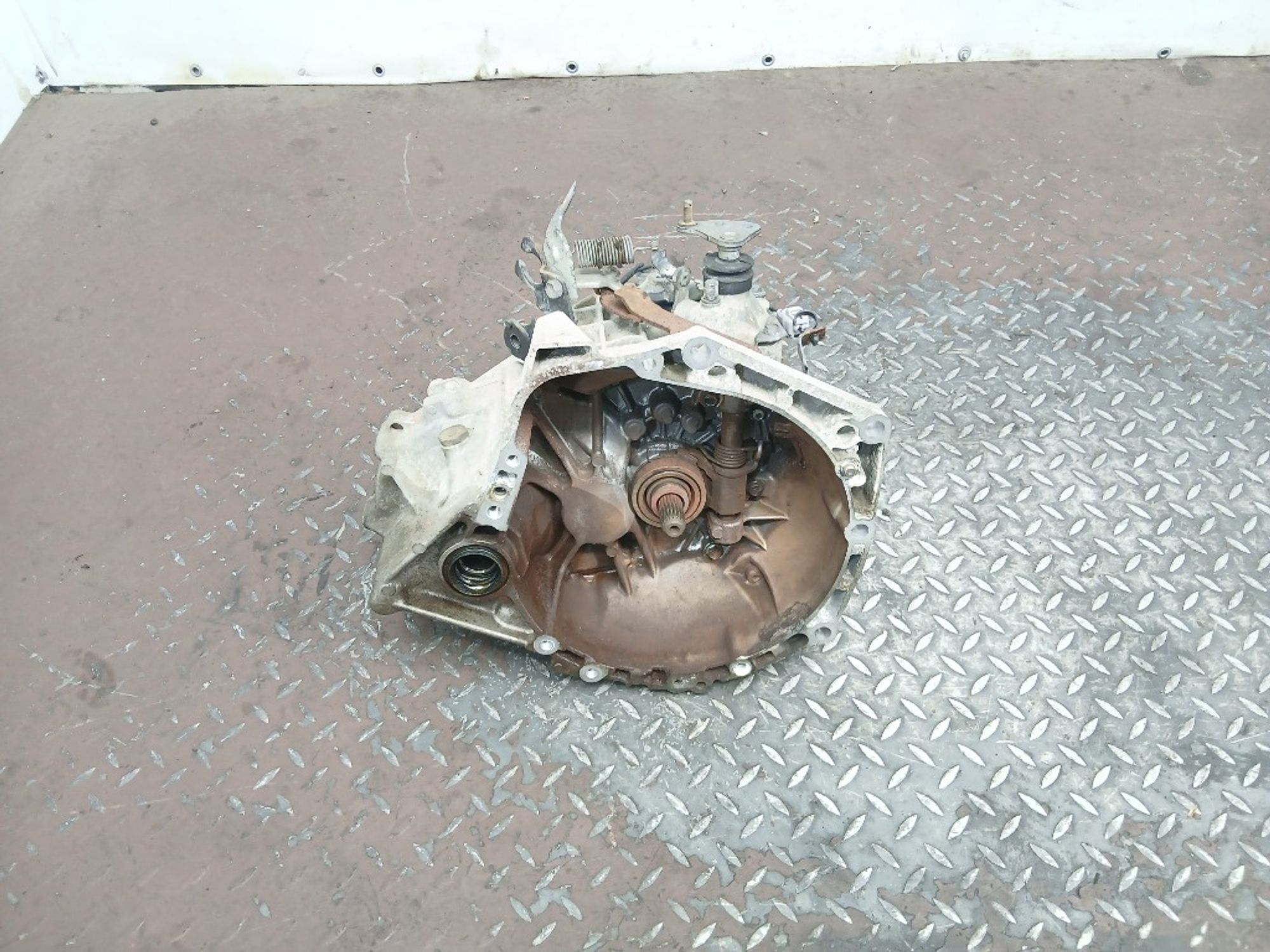 МКПП Peugeot 107 1KR-FE 384F NONR, 15000 рублей, Москва