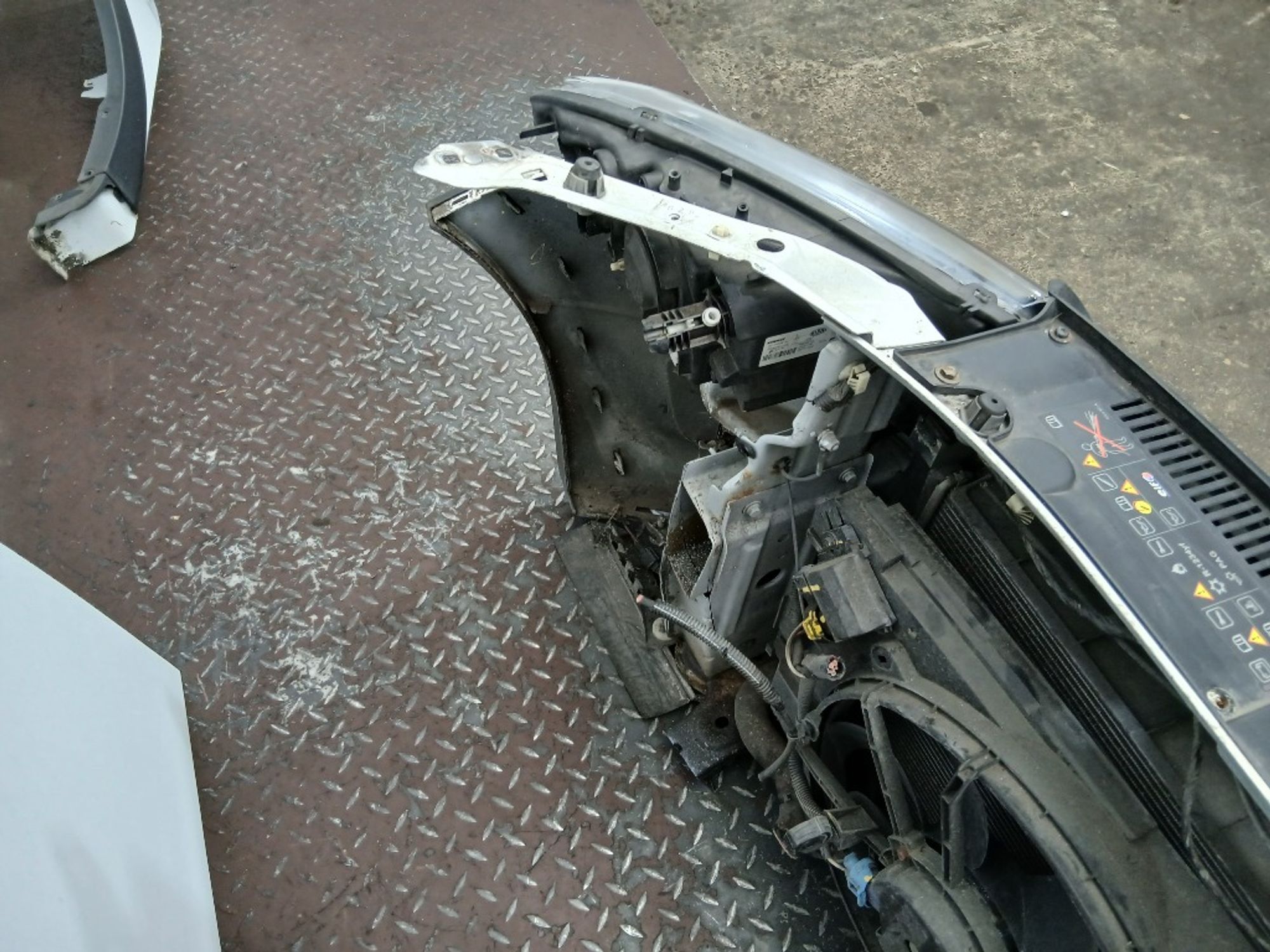 Ноускат (Nose Cut) Renault Sandero Stepway 620223572R, 95000 рублей, Москва