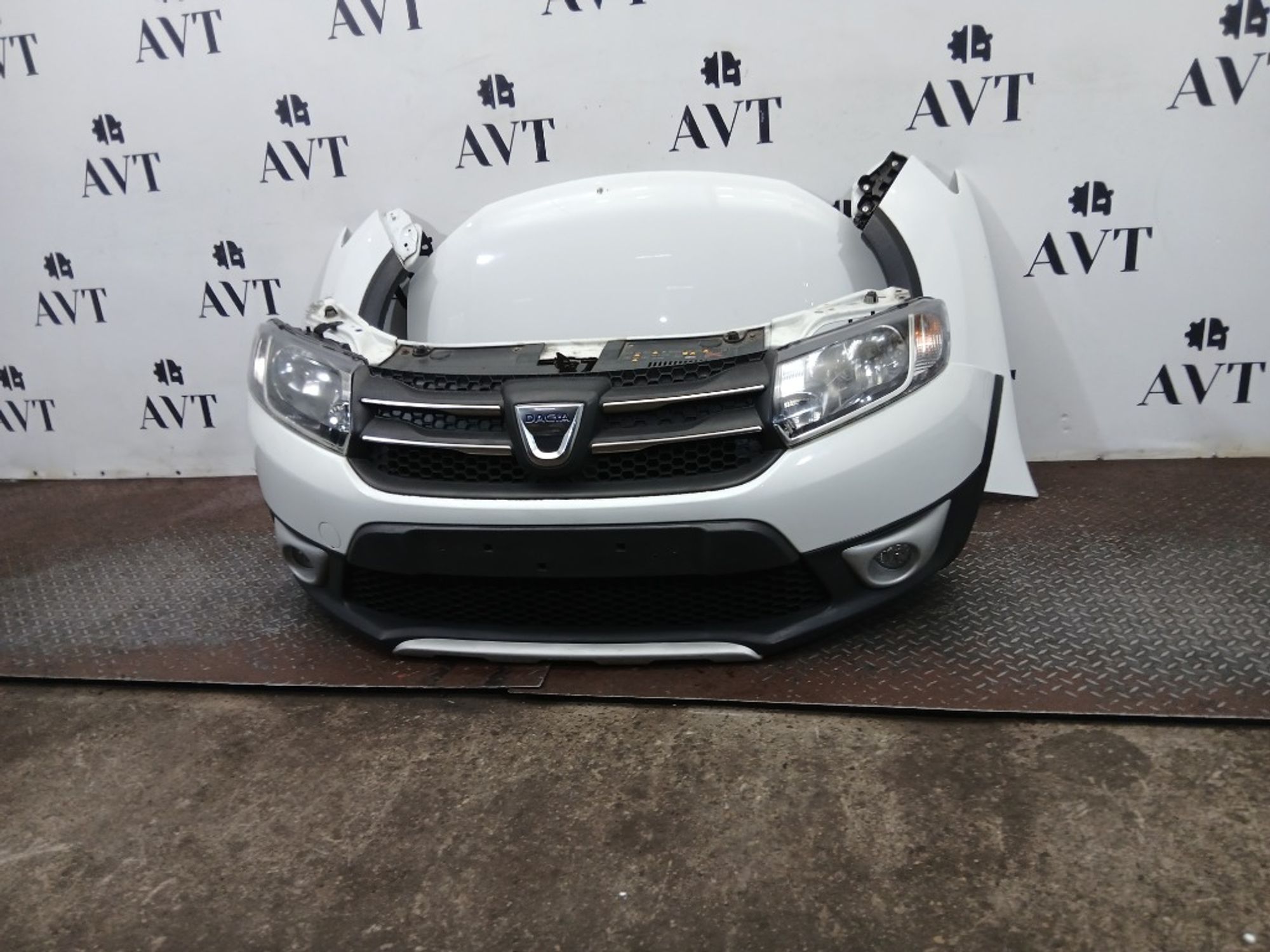 Ноускат (Nose Cut) Renault Sandero Stepway 620223572R, 95000 рублей, Москва