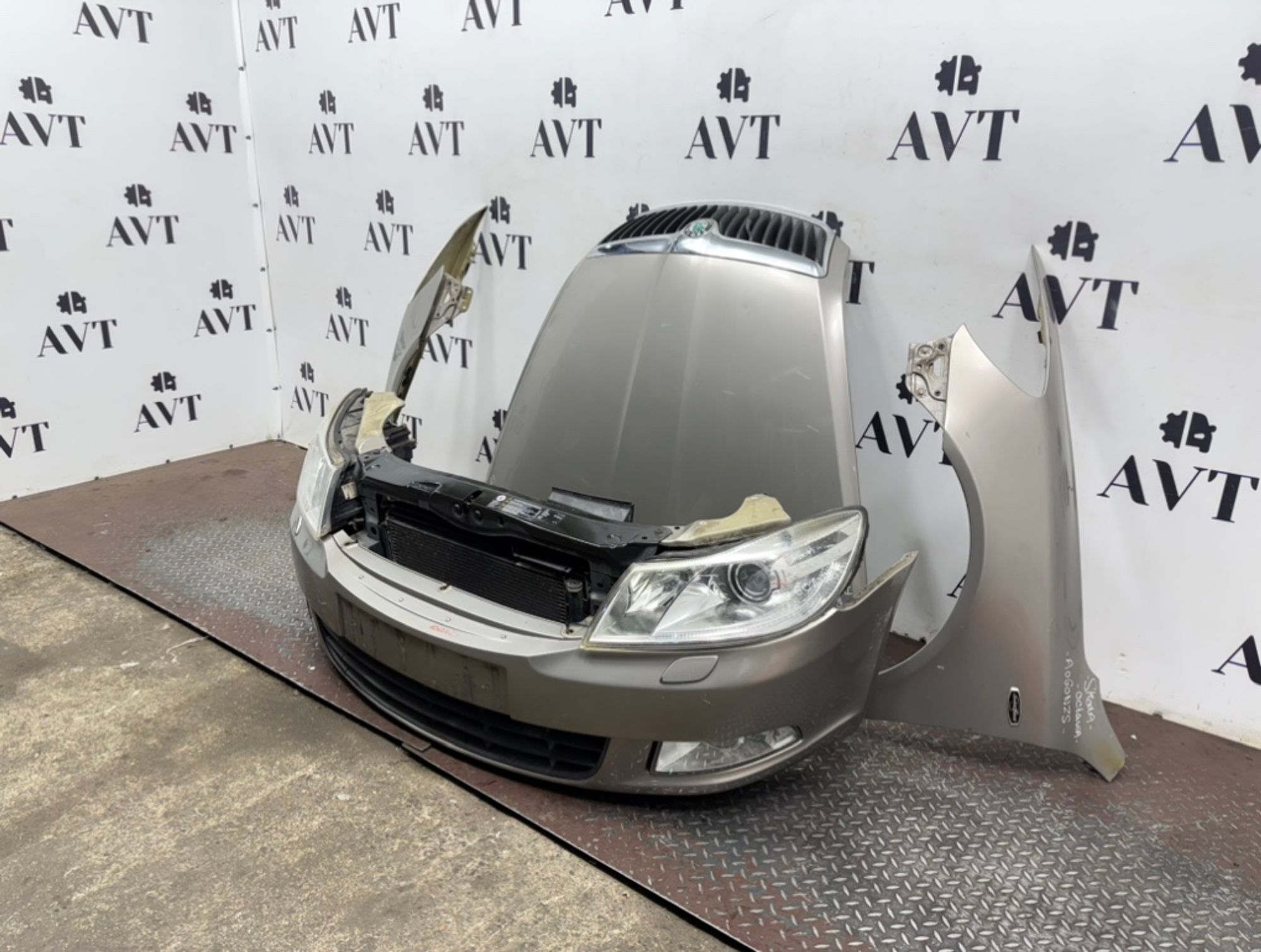 Ноускат (Nose Cut) Skoda Octavia A5 CDA 1Z0807221N, 135000 рублей, Москва