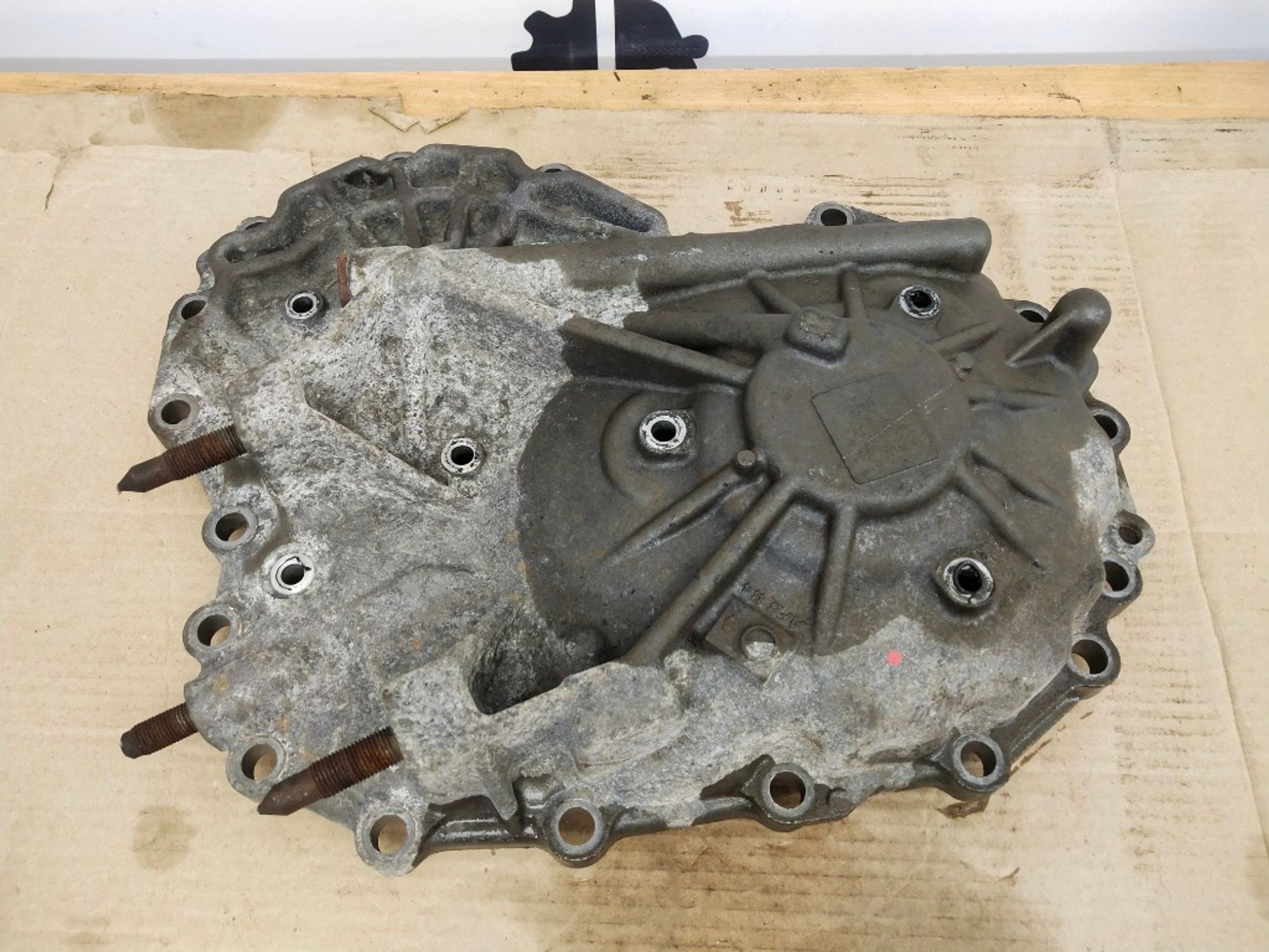 Крышка вариатора задняя Mitsubishi Outlander 4B12 NONR, 4000 рублей, Москва