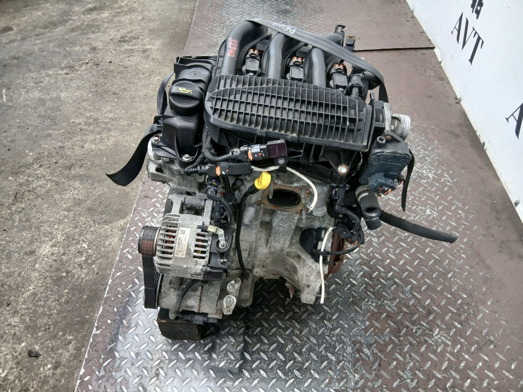 Двигатель Peugeot 208 EB2 HMZ EB2, 110000 рублей, Москва