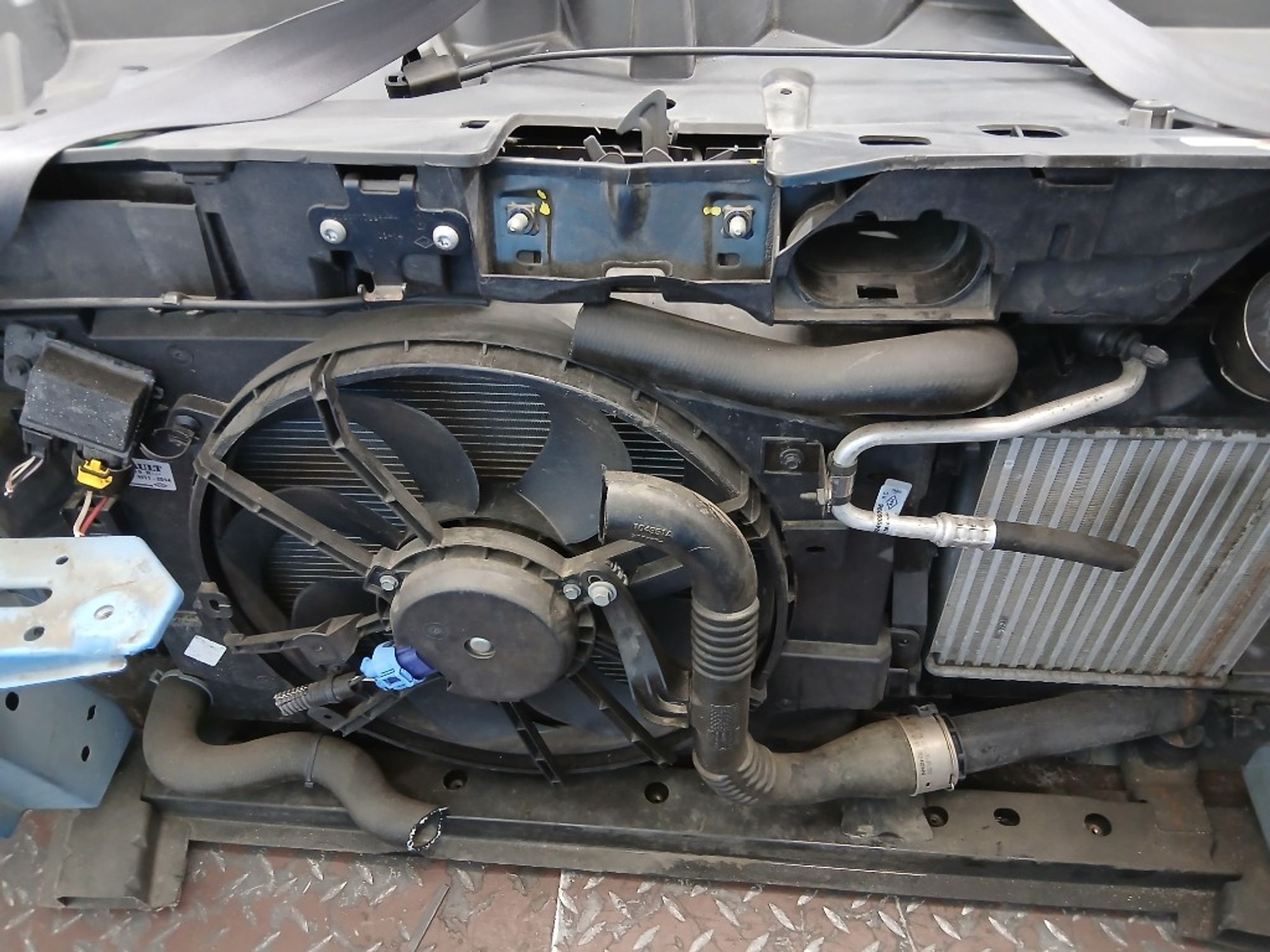 Ноускат (Nose Cut) Renault Kaptur 620222535R, 135000 рублей, Москва