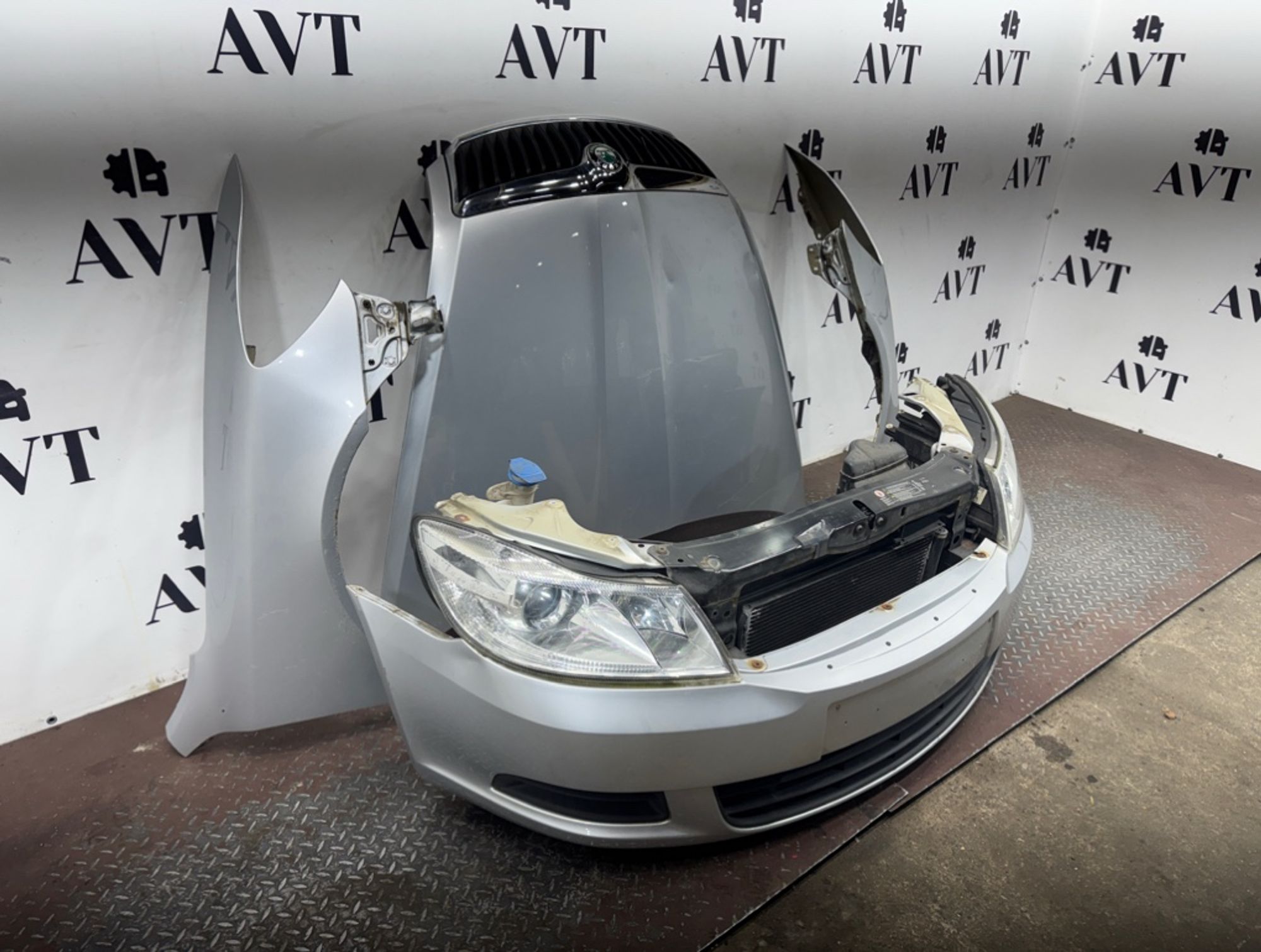 Ноускат (Nose Cut) Skoda Octavia A5 1Z0807221R, 110000 рублей, Москва