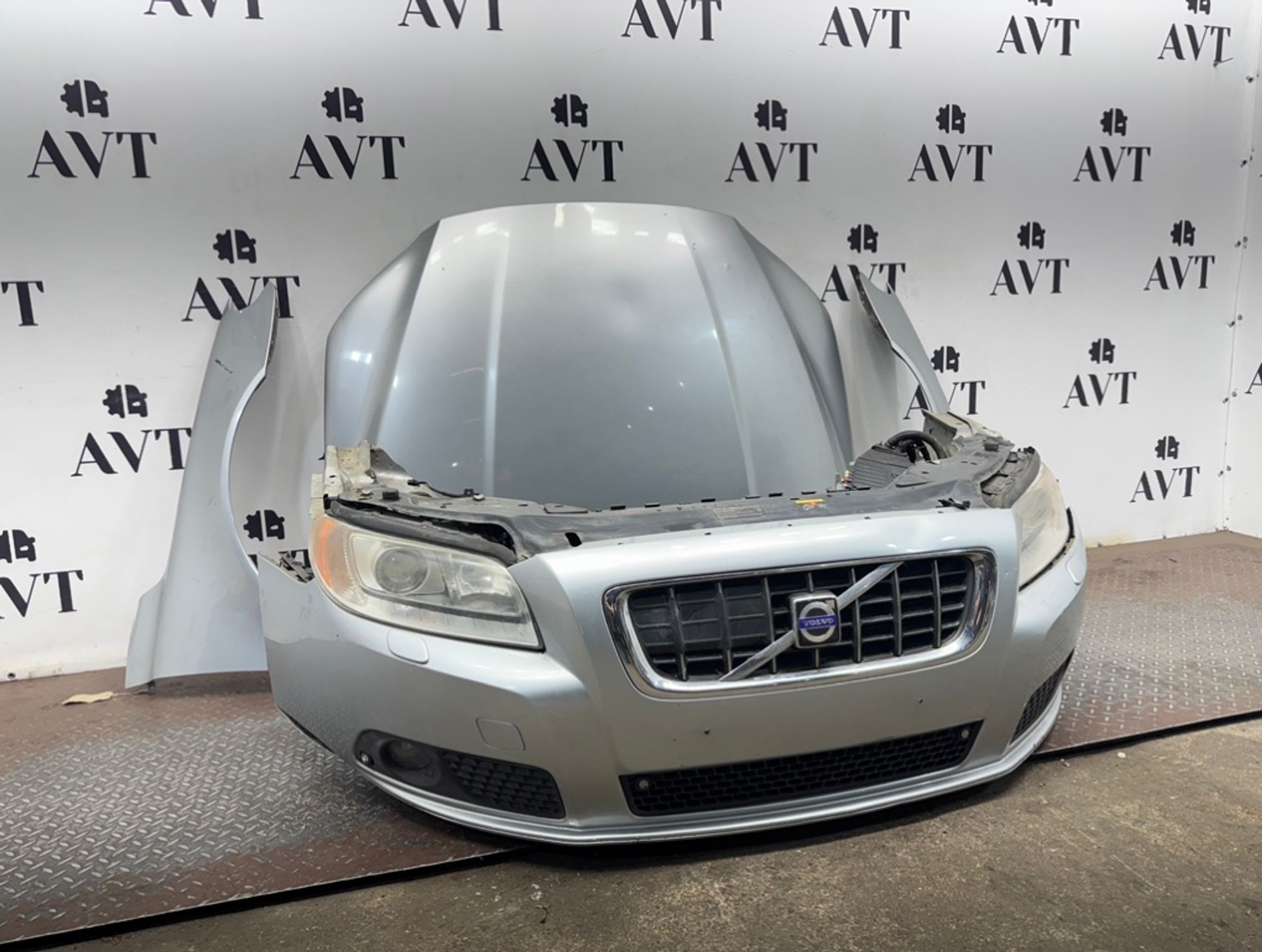 Ноускат (Nose Cut) Volvo V70 B6304T2 39883155, 85000 рублей, Москва