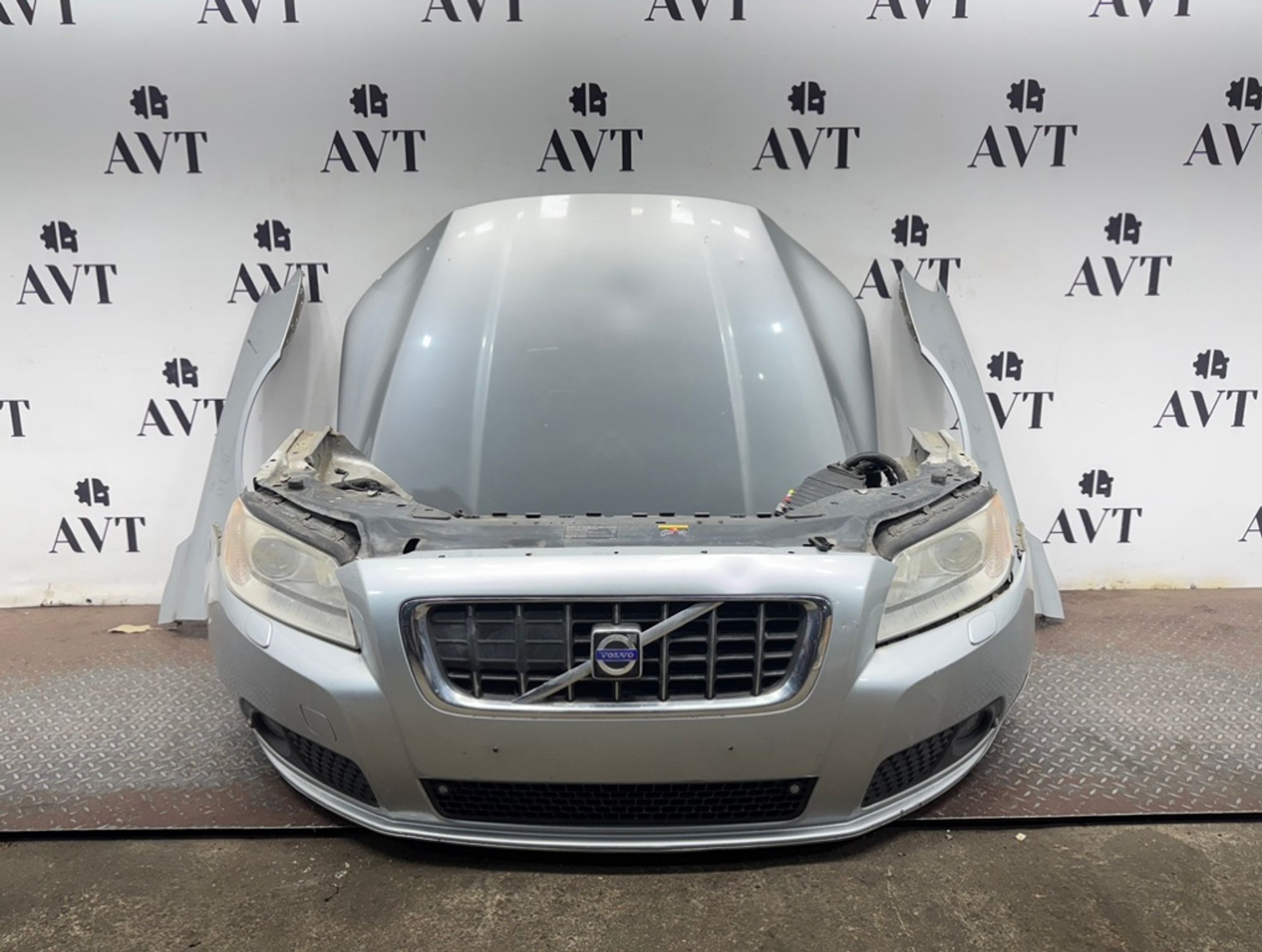 Ноускат (Nose Cut) Volvo V70 B6304T2 39883155, 85000 рублей, Москва