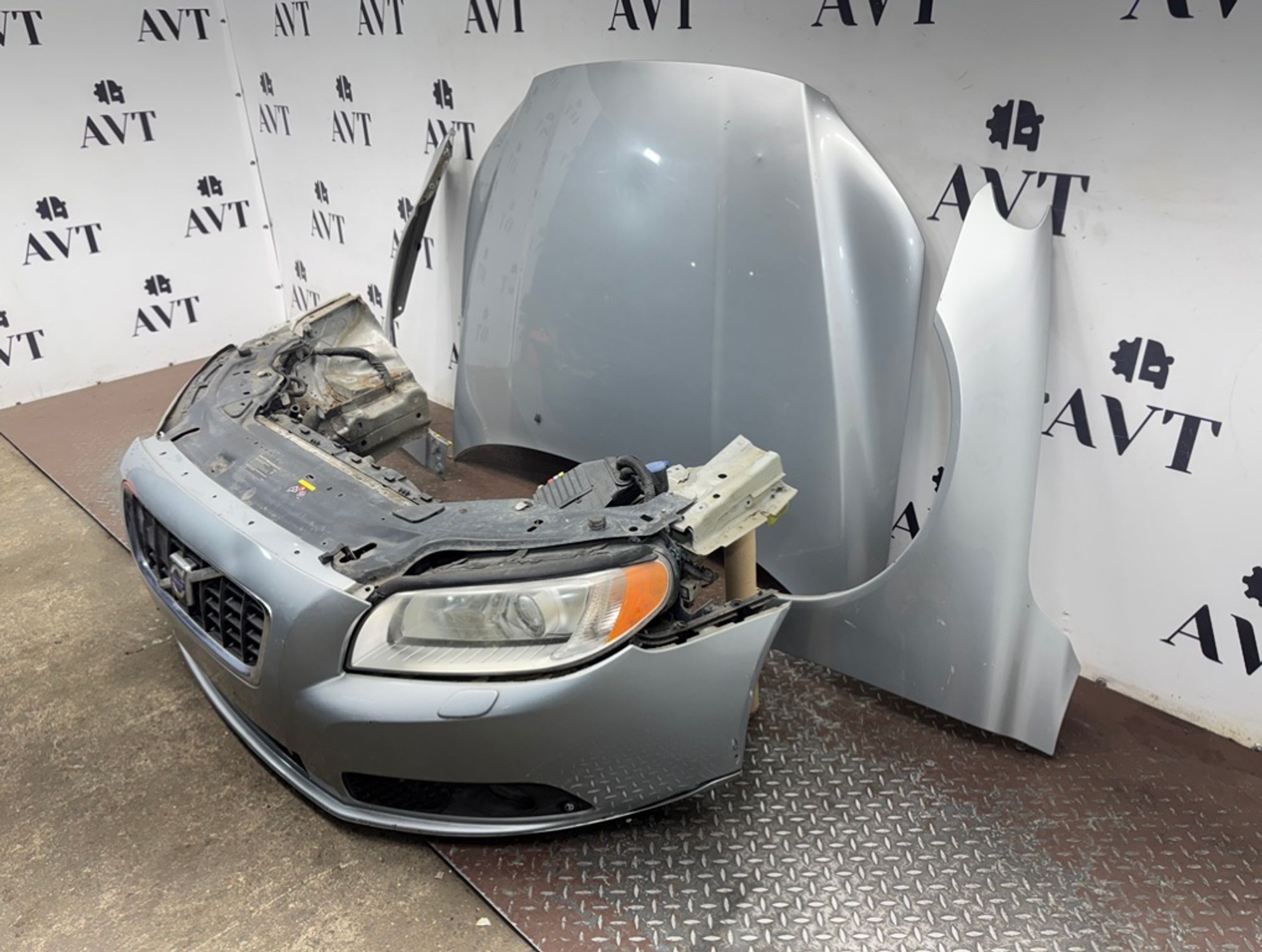 Ноускат (Nose Cut) Volvo V70 B6304T2 39883155, 85000 рублей, Москва