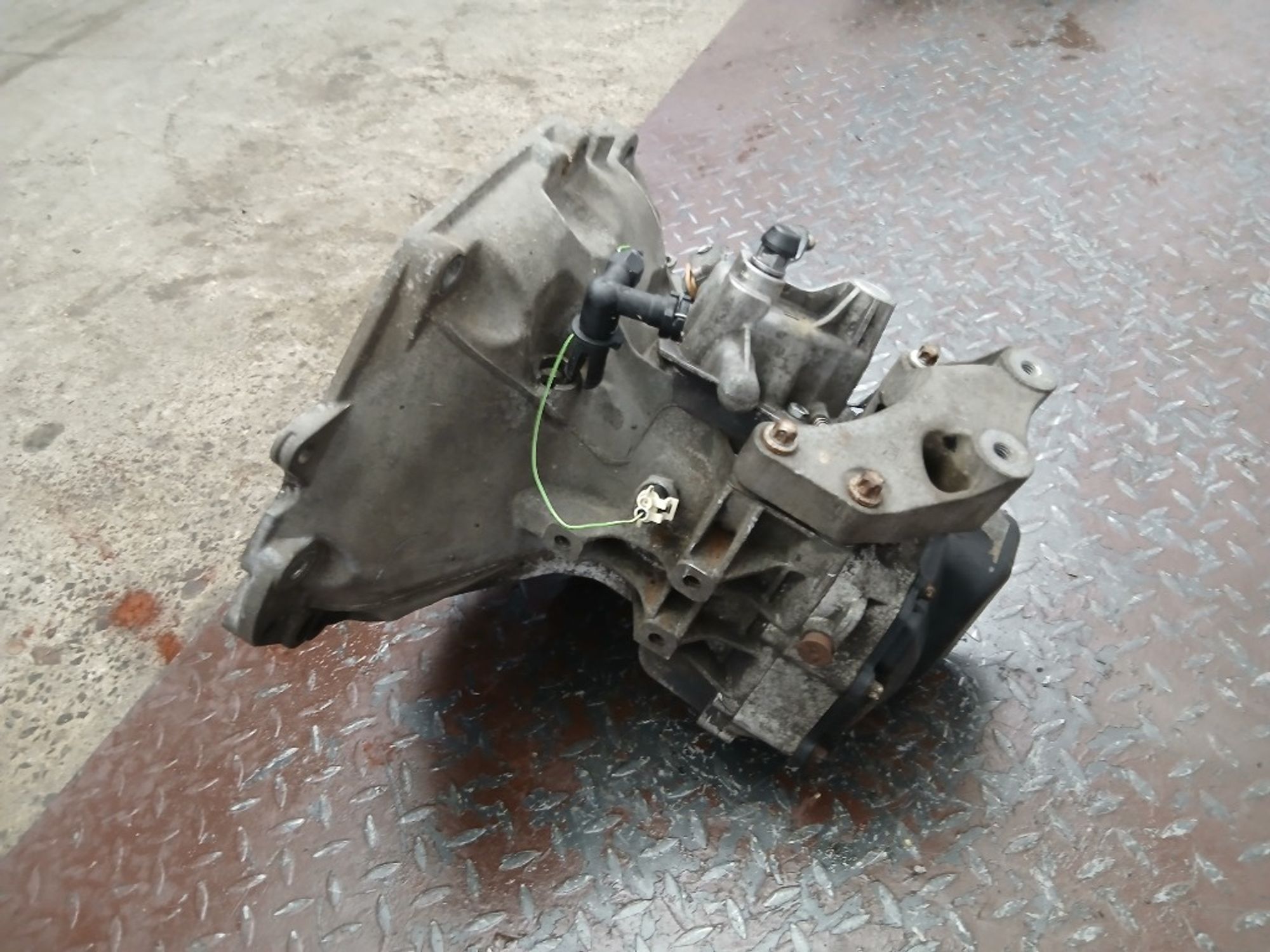 МКПП Opel Corsa Z14XEP F13W429, 9000 рублей, Москва