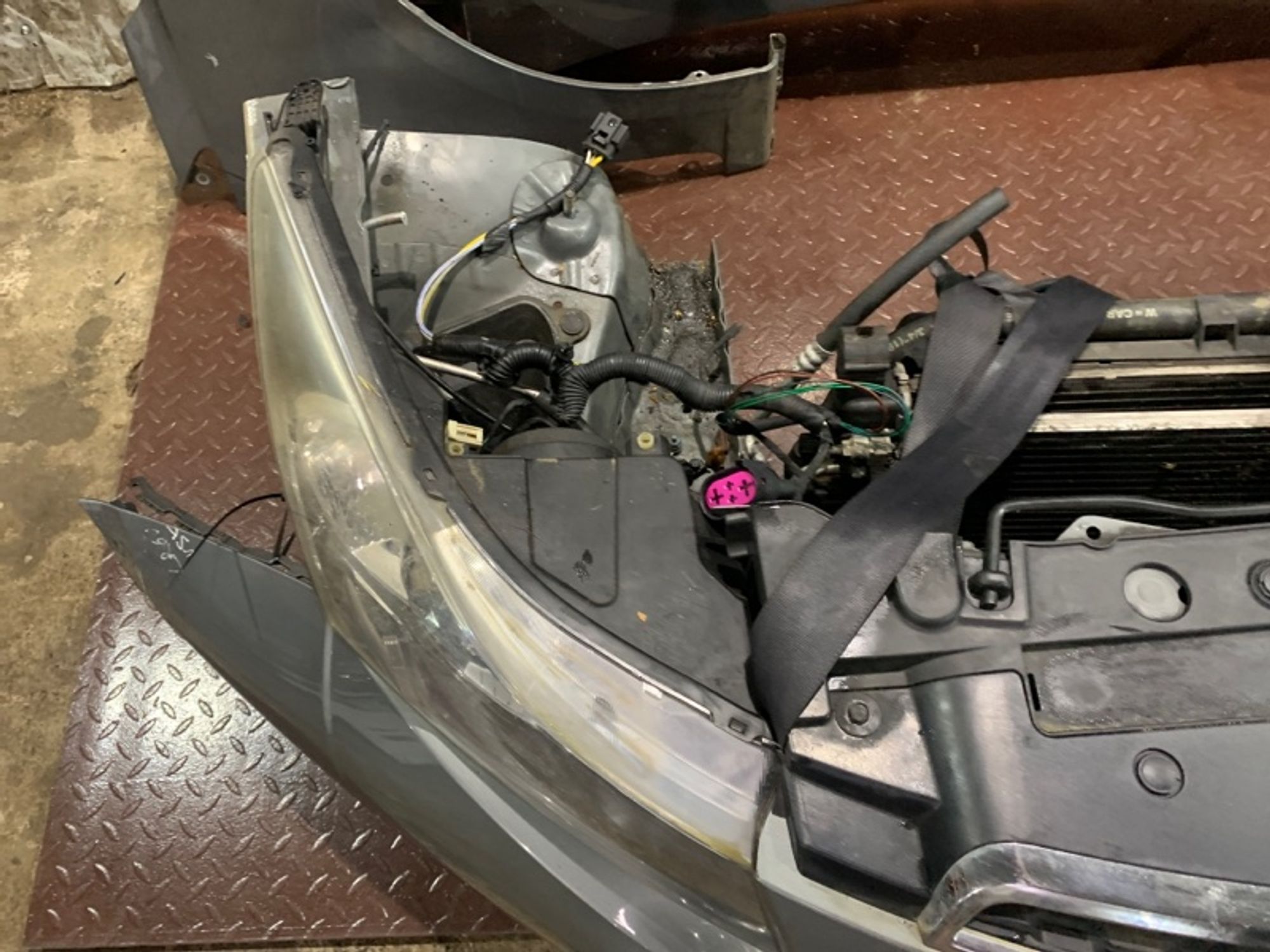 https://ycs.partsauto.market/partsauto-images/thmbs/84e14ca707935ccb1ed00cae054931e6/d51a37fd558e3f4c372f8f87f1538018/52ccce025fd8f00ca4462a8589202d83.jpg