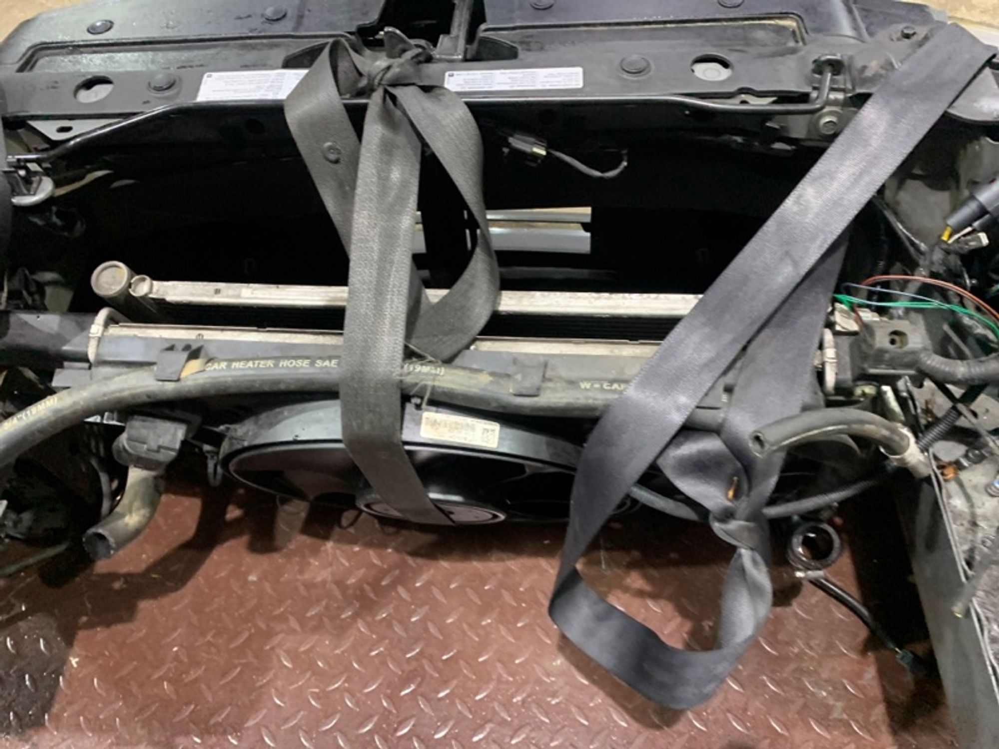 https://ycs.partsauto.market/partsauto-images/thmbs/84e14ca707935ccb1ed00cae054931e6/d51a37fd558e3f4c372f8f87f1538018/9a8b658aeac334cc7df564cb9a13f2ce.jpg