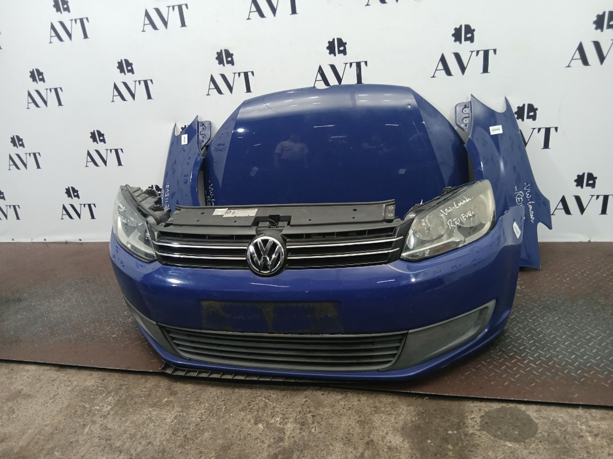 Ноускат (Nose Cut) Volkswagen Touran 1T0807217R, 115000 рублей, Москва