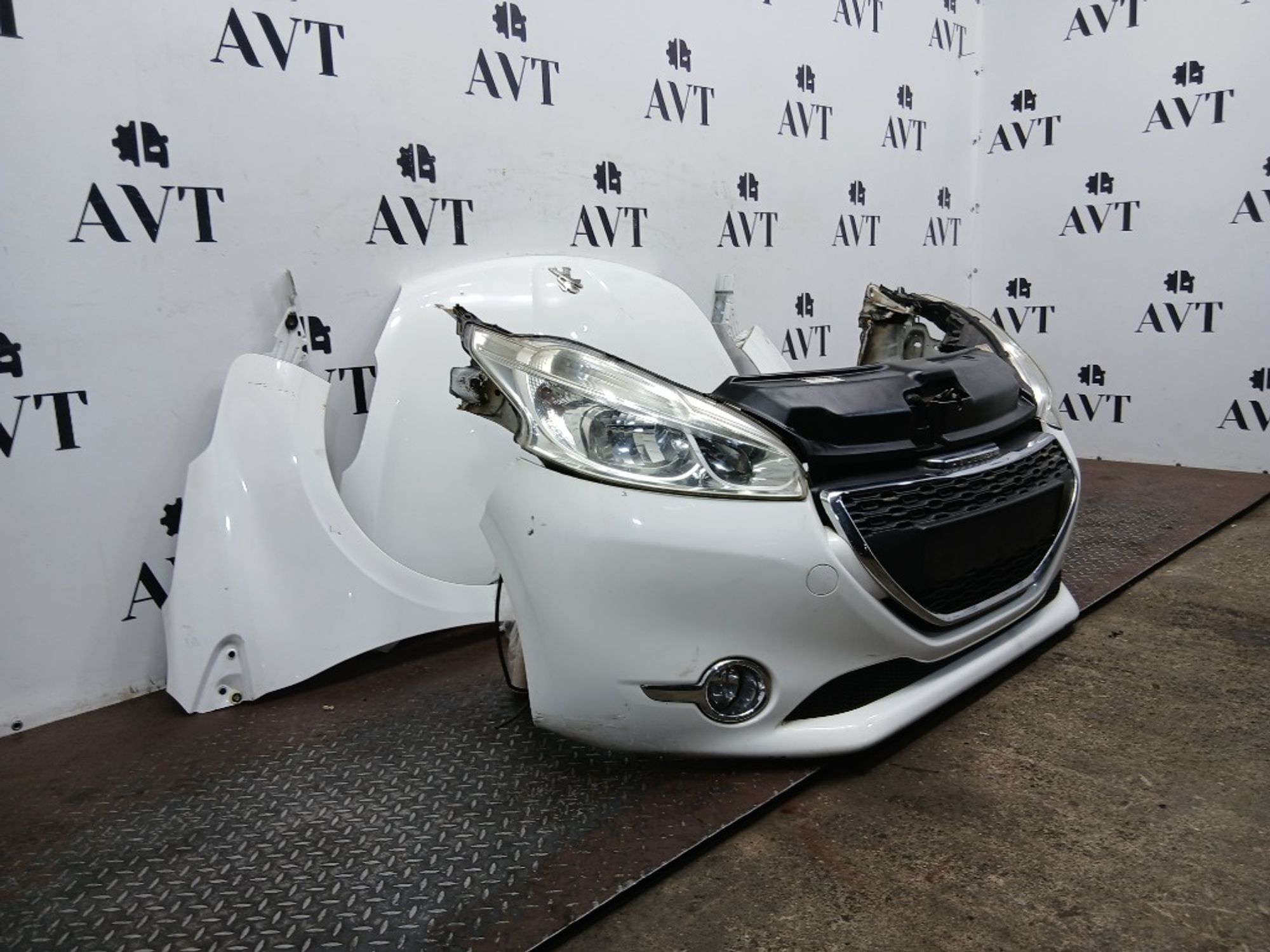Ноускат (Nose Cut) Peugeot 208 1607397880, 80000 рублей, Москва