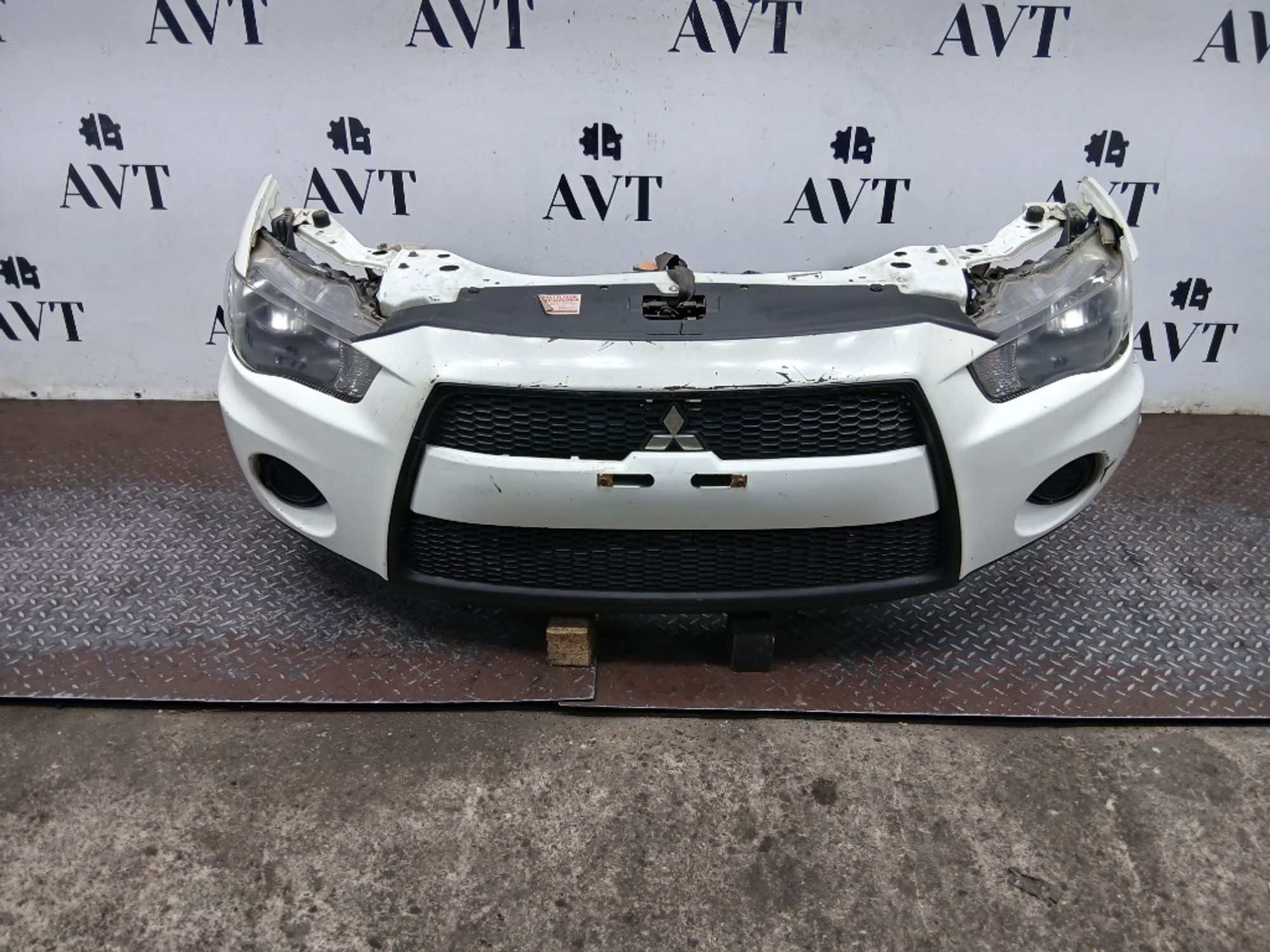 Ноускат (Nose Cut) Mitsubishi Outlander 2 6400D558ZZ, 100000 рублей, Москва