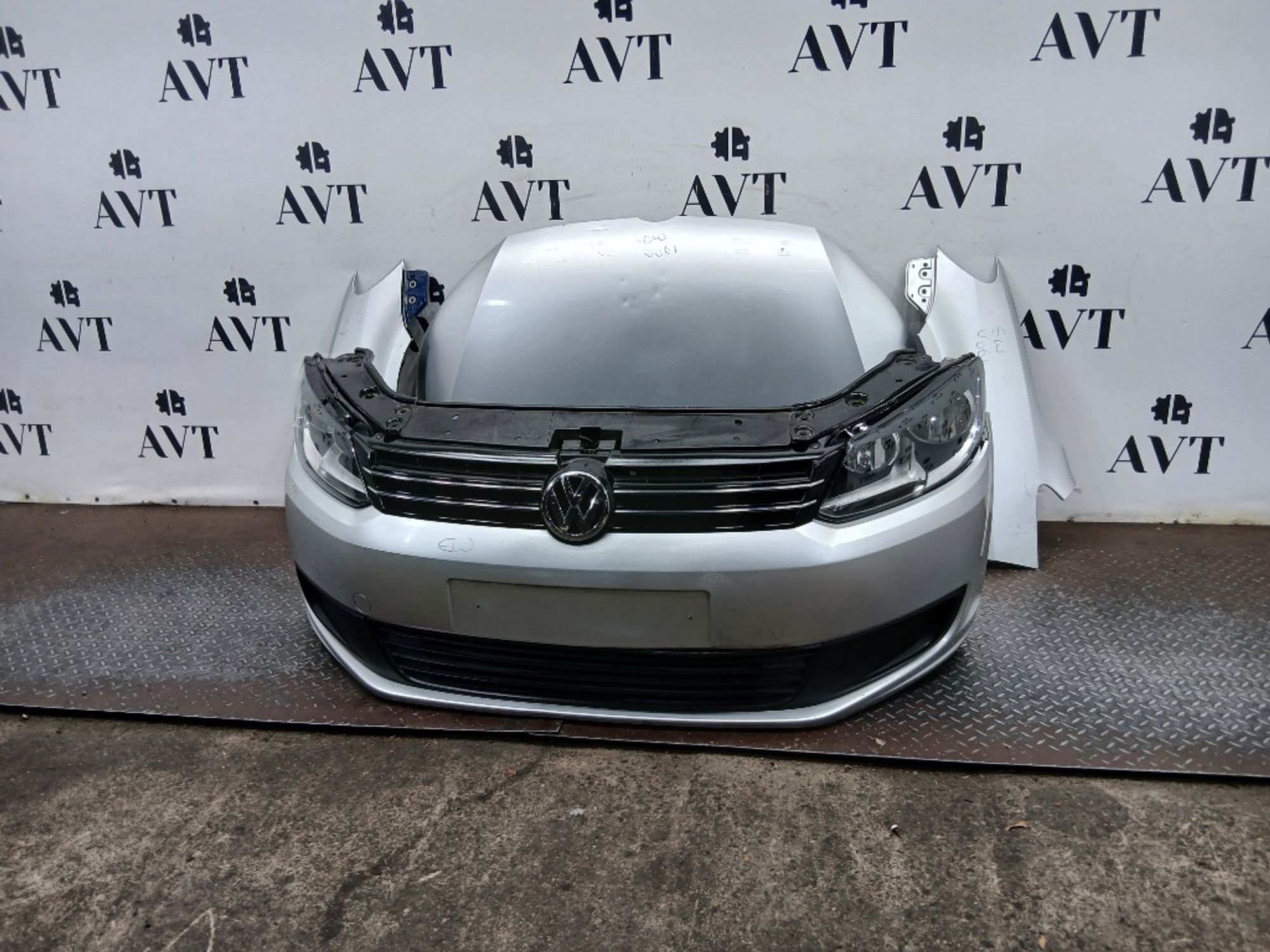 Ноускат (Nose Cut) Volkswagen Touran 1T0807217R, 115000 рублей, Москва