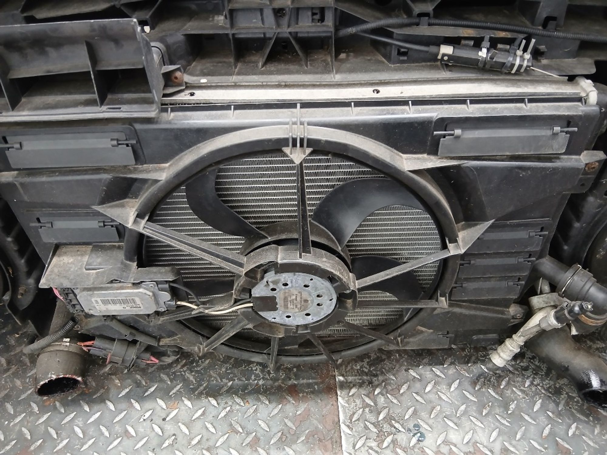 Ноускат (Nose Cut) Volkswagen Touran 1T0807217R, 115000 рублей, Москва